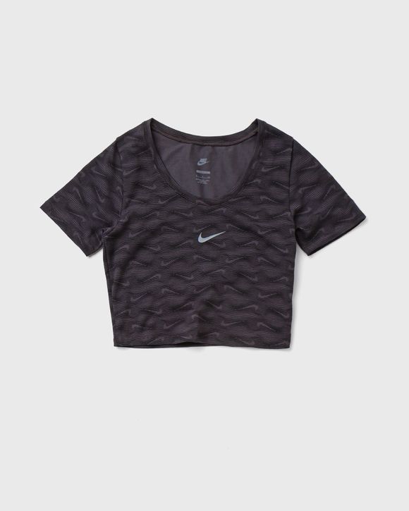 Nike Sportswear Essentials Black Crop T-Shirt