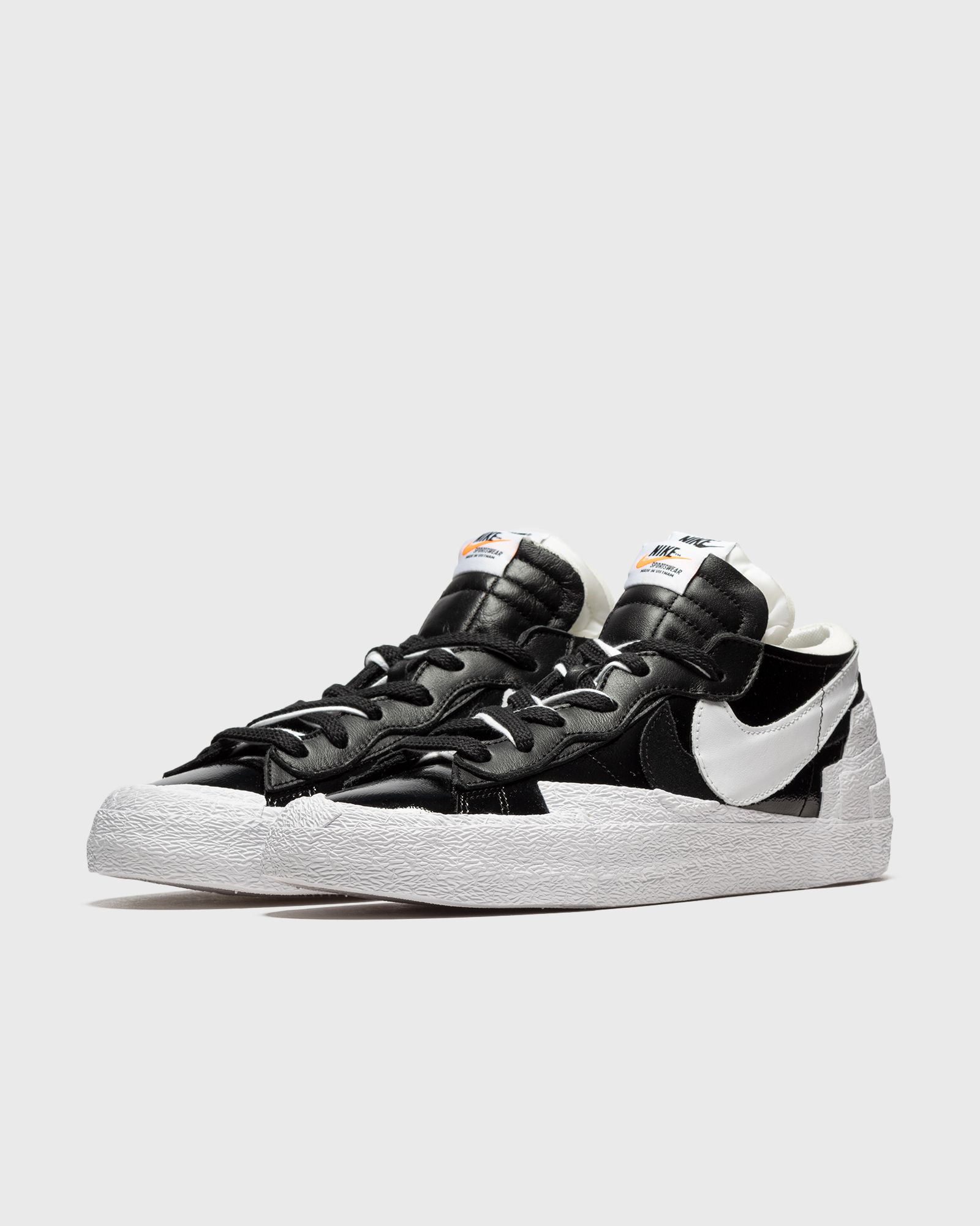 NIKE X SACAI BLAZER LOW "Black Patent"