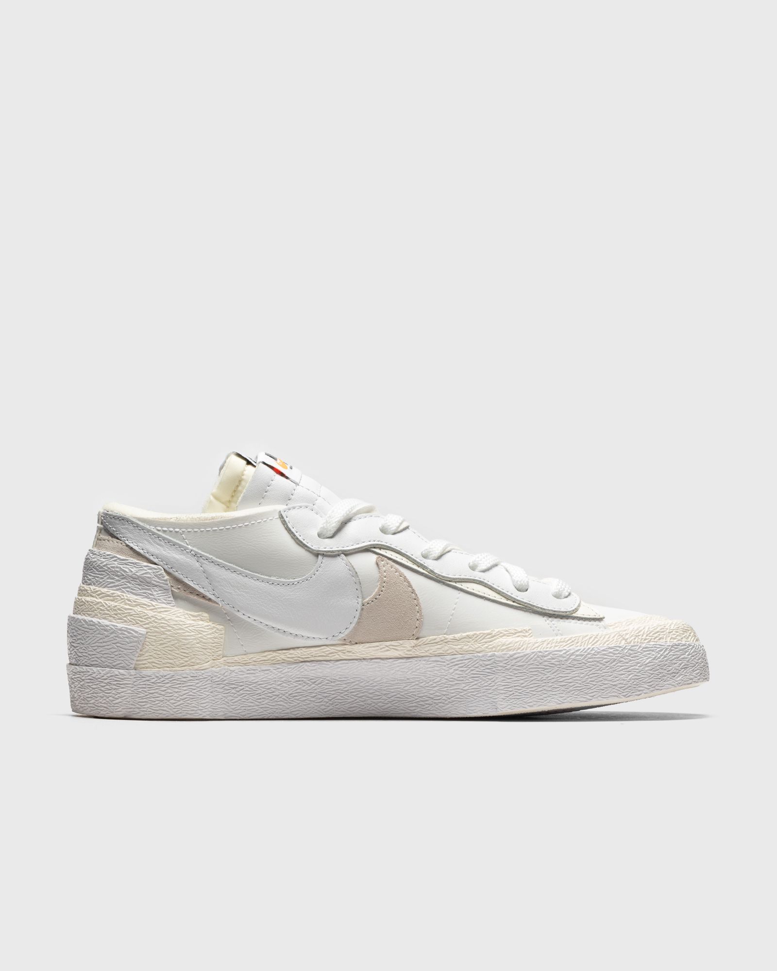 NIKE X SACAI BLAZER LOW "White Patent"