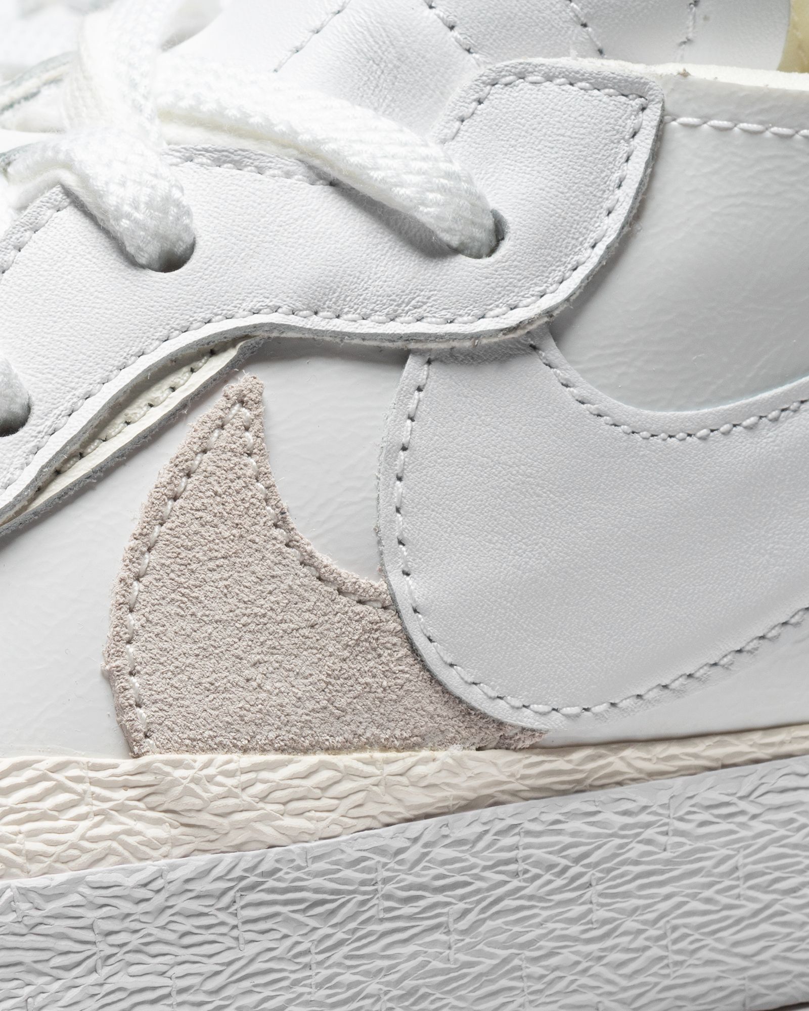 NIKE X SACAI BLAZER LOW "White Patent"