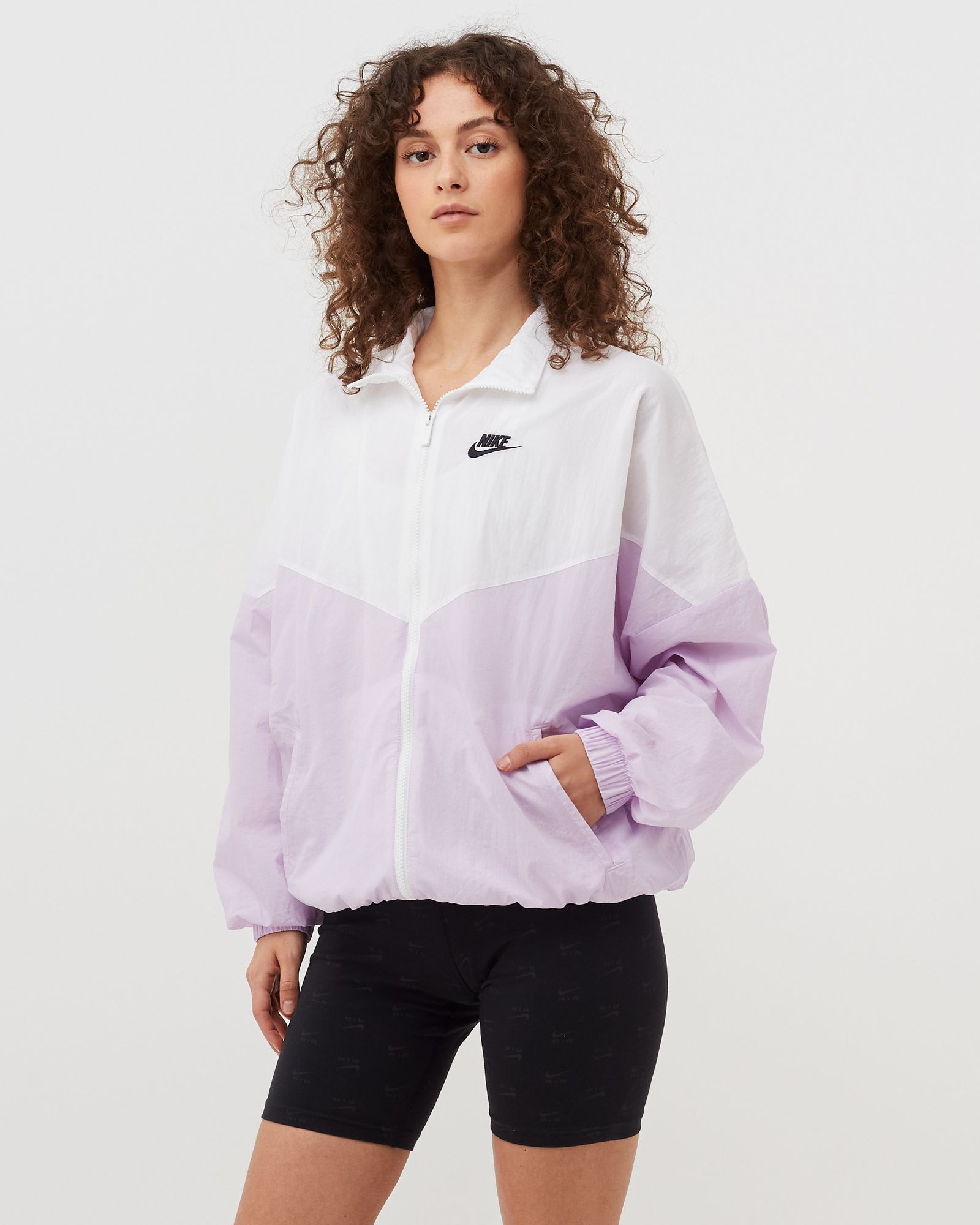 WMNS Essential Windrunner Woven Jacket