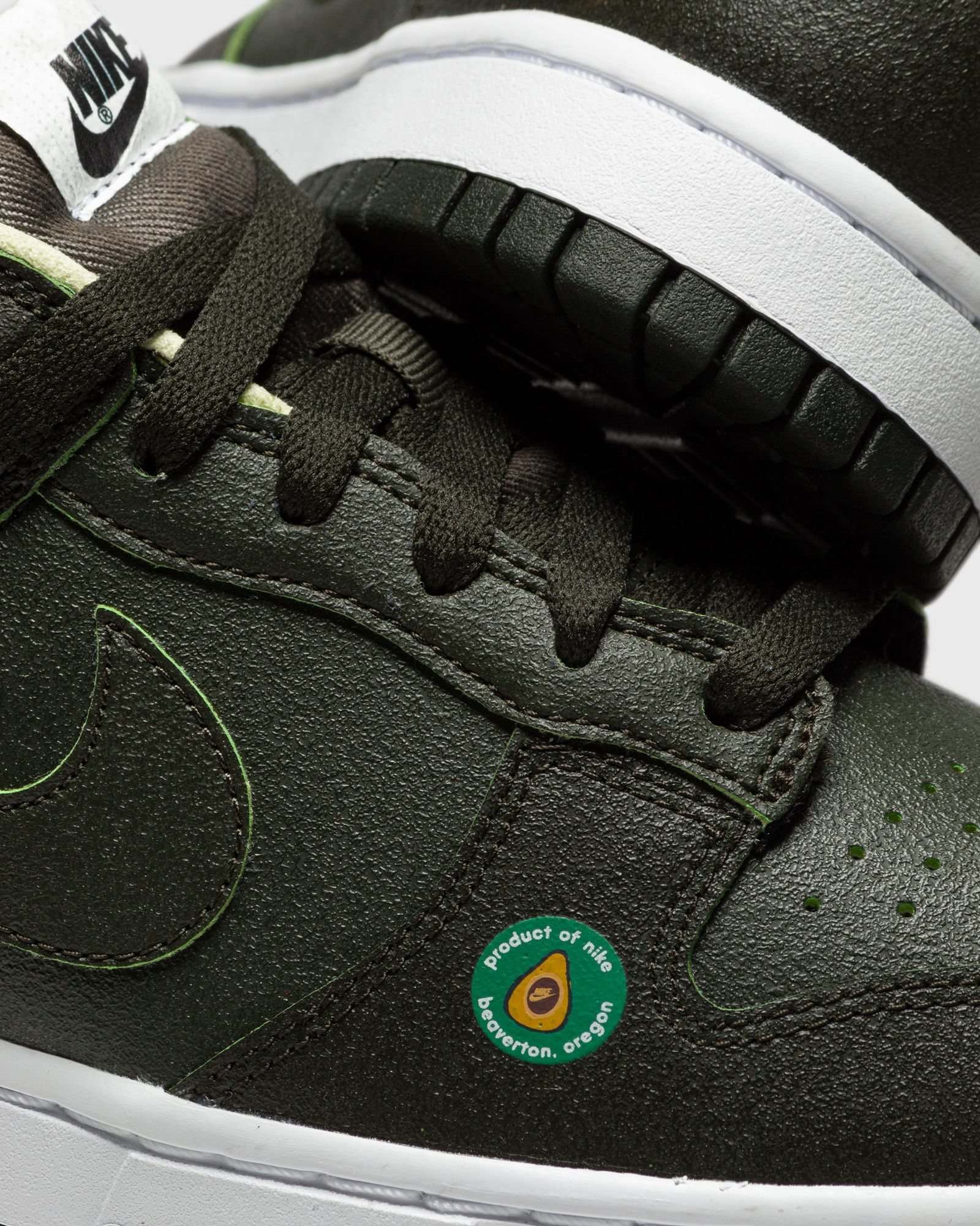WMNS DUNK LOW LX "Avocado"