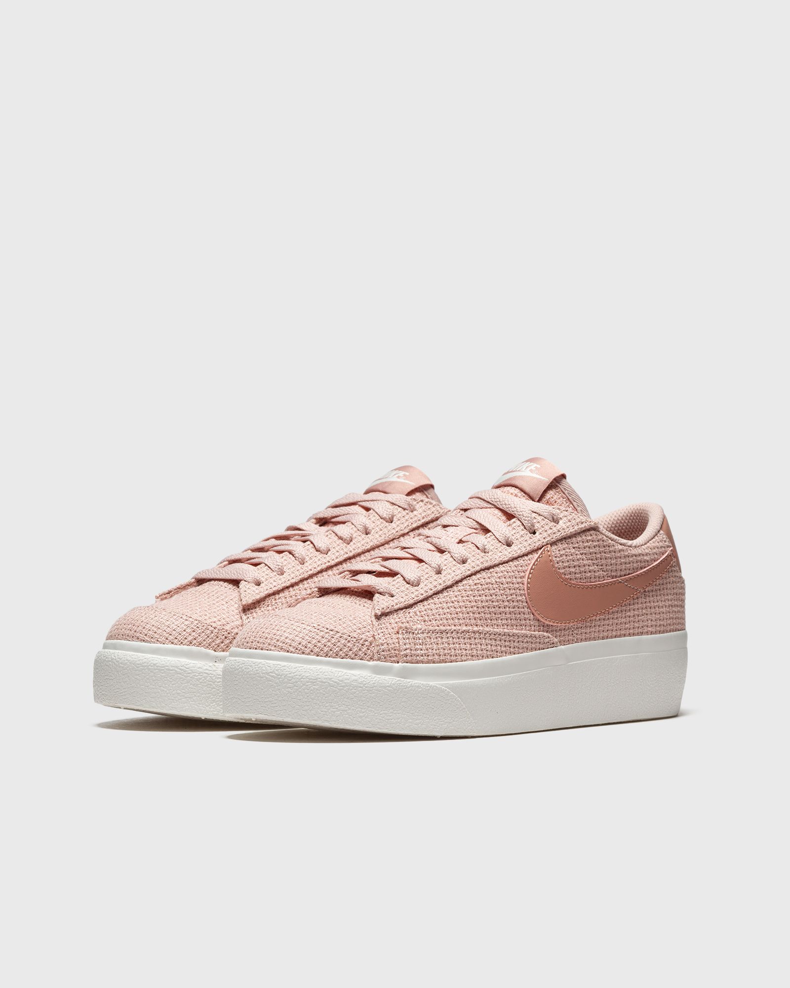 WMNS BLAZER LOW PLATFORM ESS