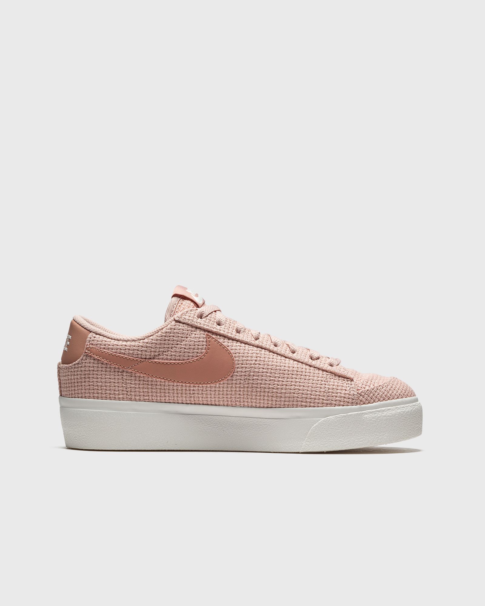 WMNS BLAZER LOW PLATFORM ESS