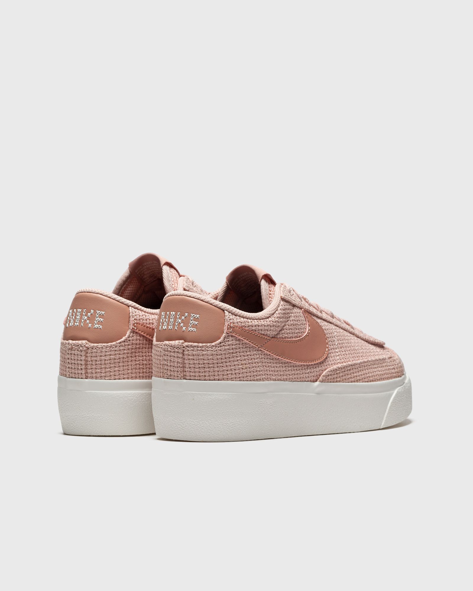 WMNS BLAZER LOW PLATFORM ESS