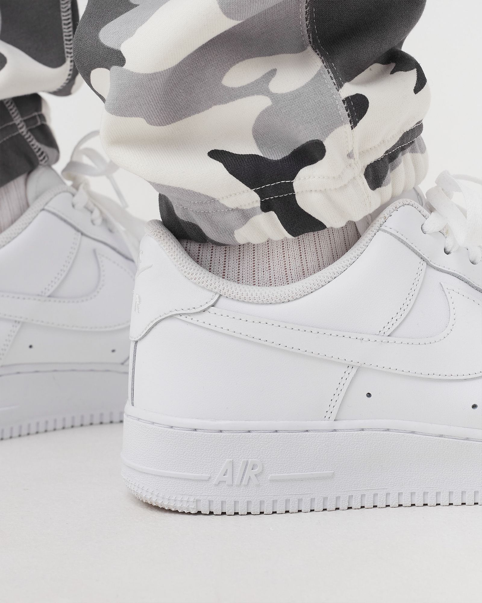 NRG SOLO SWOOSH Pants