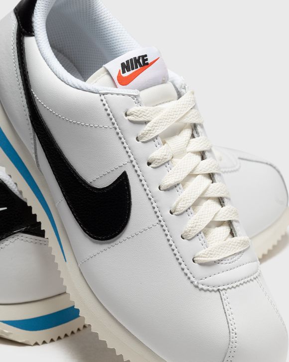 White and black nike cortez outlet shoes