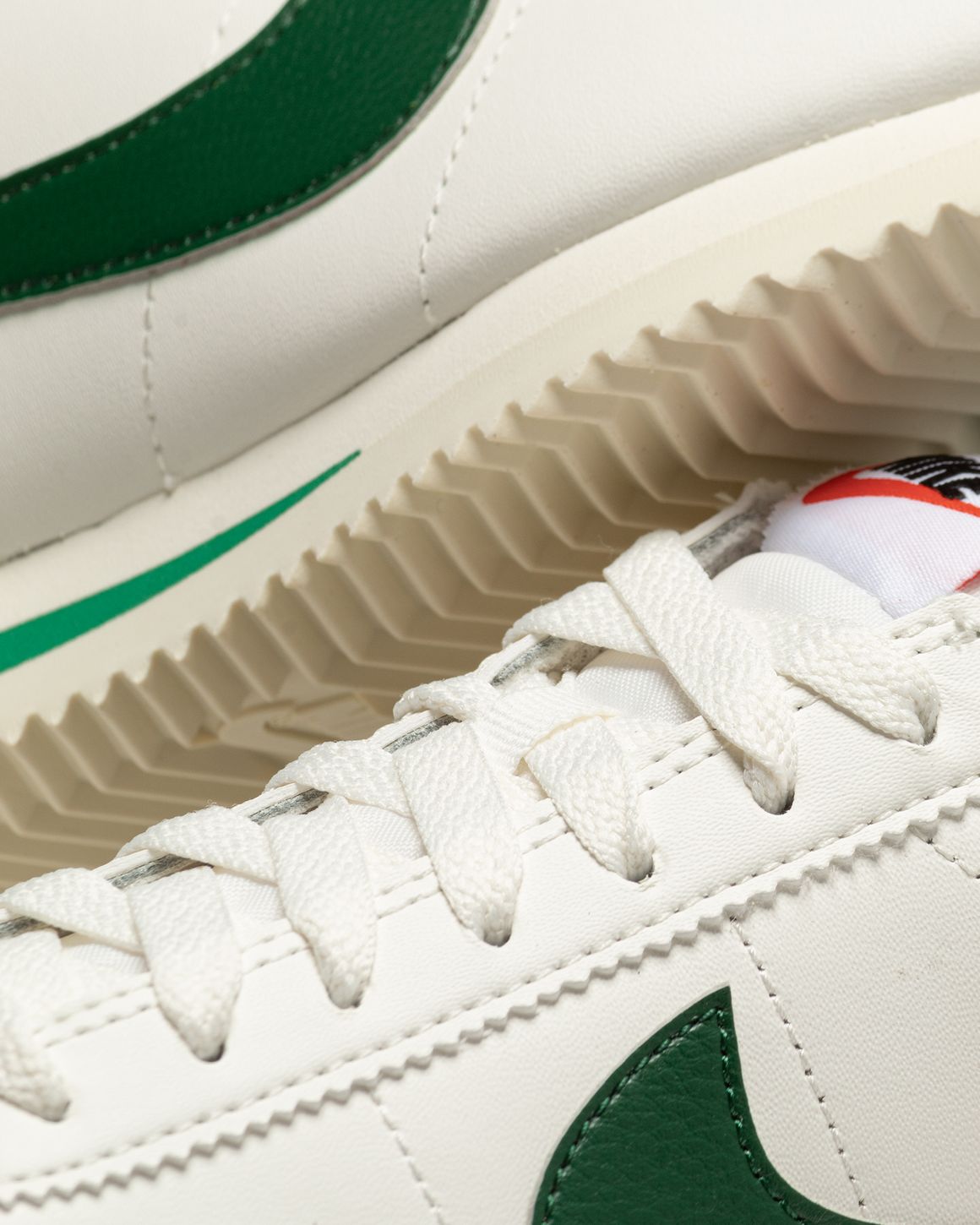 [NIKE] WMNS CORTEZ ☆大人気☆ NIKE C/O NIKE WMNS CORTEZ ホワイト/バーシティレッド-バー