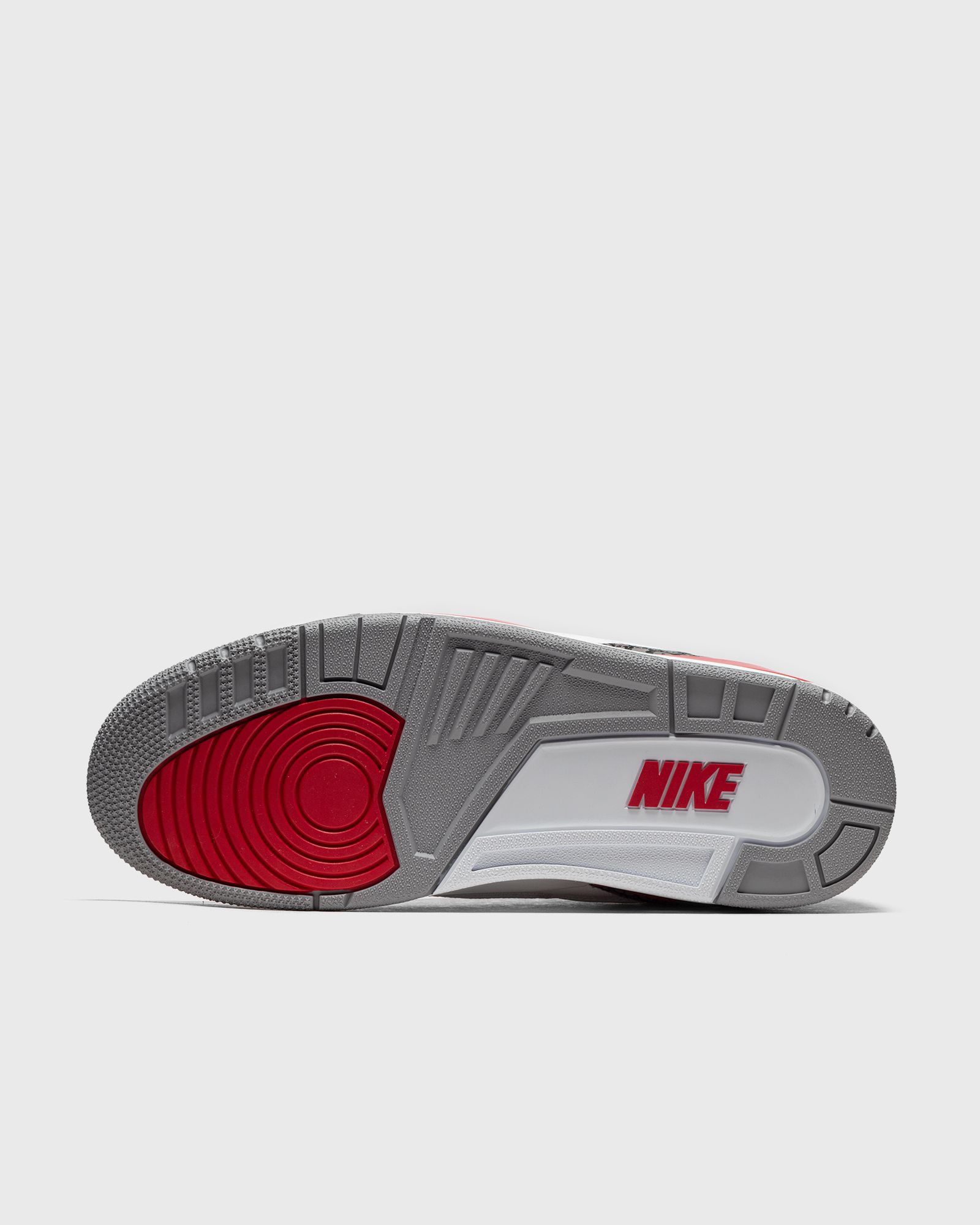 AIR JORDAN 3 RETRO "FIRE RED"
