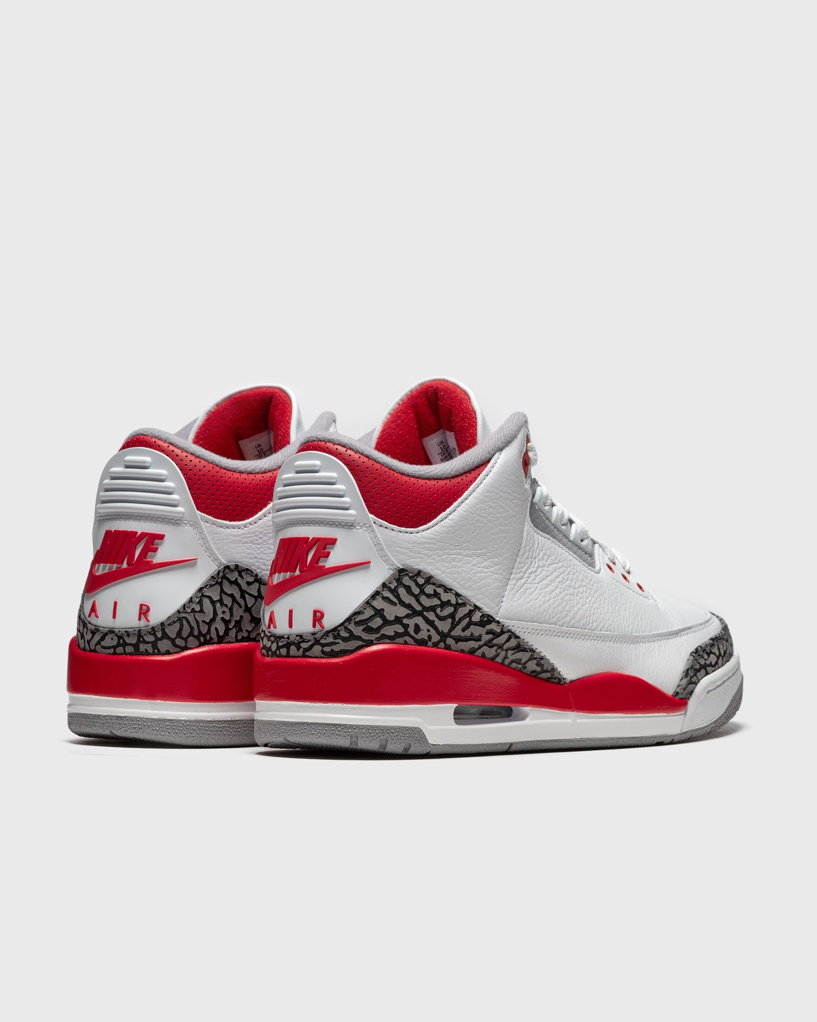 AIR JORDAN 3 RETRO "FIRE RED"