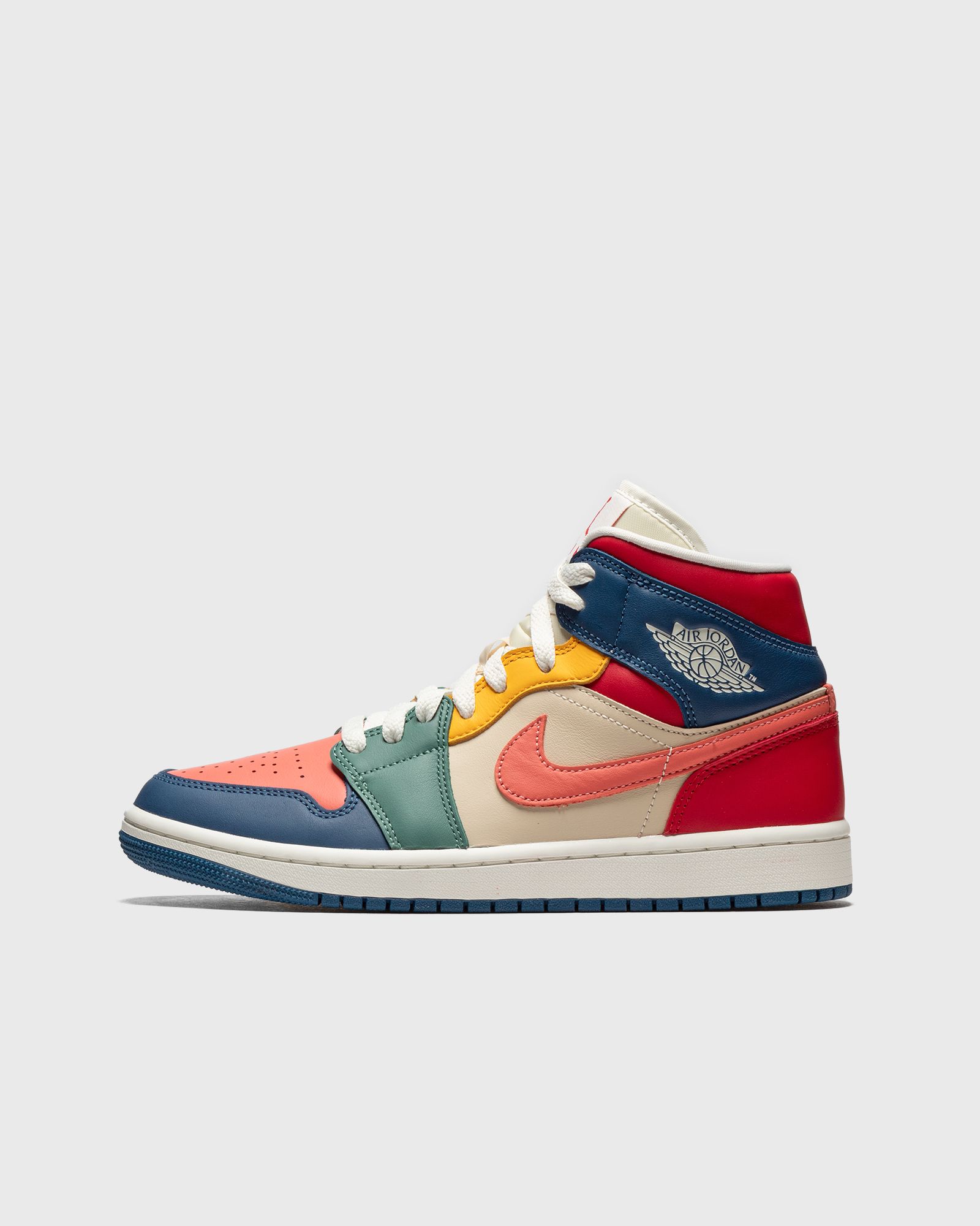 WMNS Air Jordan 1 Mid SE