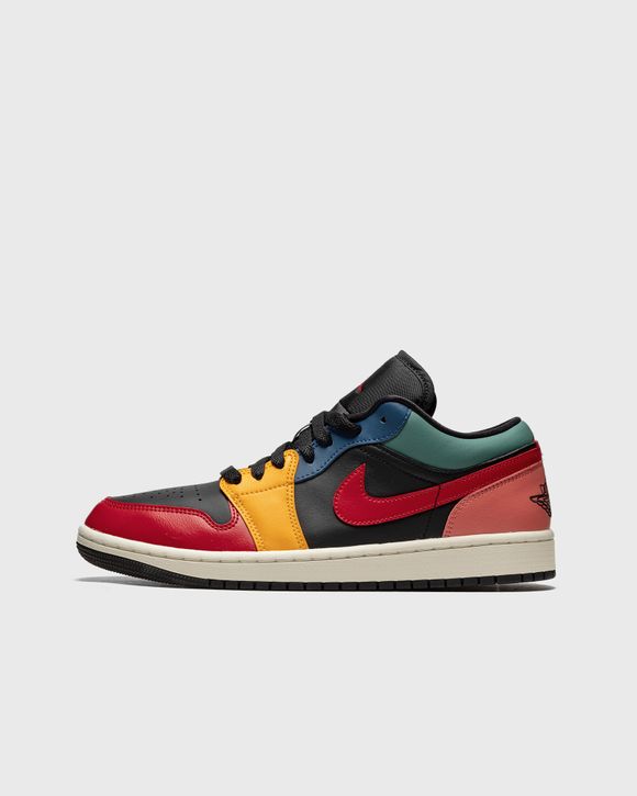 Jordan WMNS AIR JORDAN 1 LOW SE Multi - BLACK/FIRE RED-TAXI-FRENCH BLUE