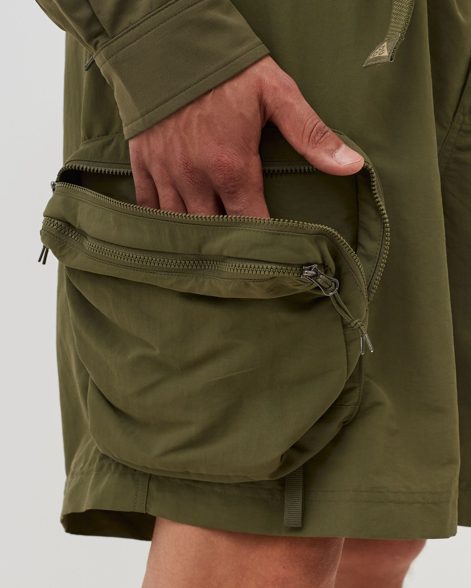 ACG SNOWGRASS CARGO SHORT