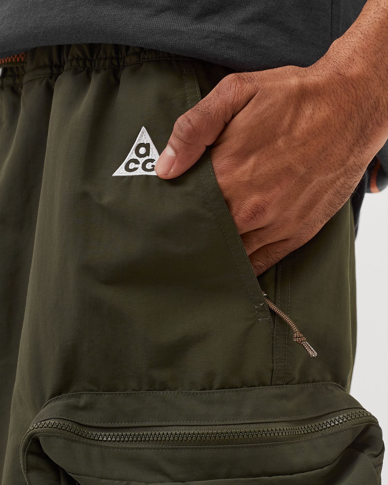 ACG SNOWGRASS CARGO SHORT