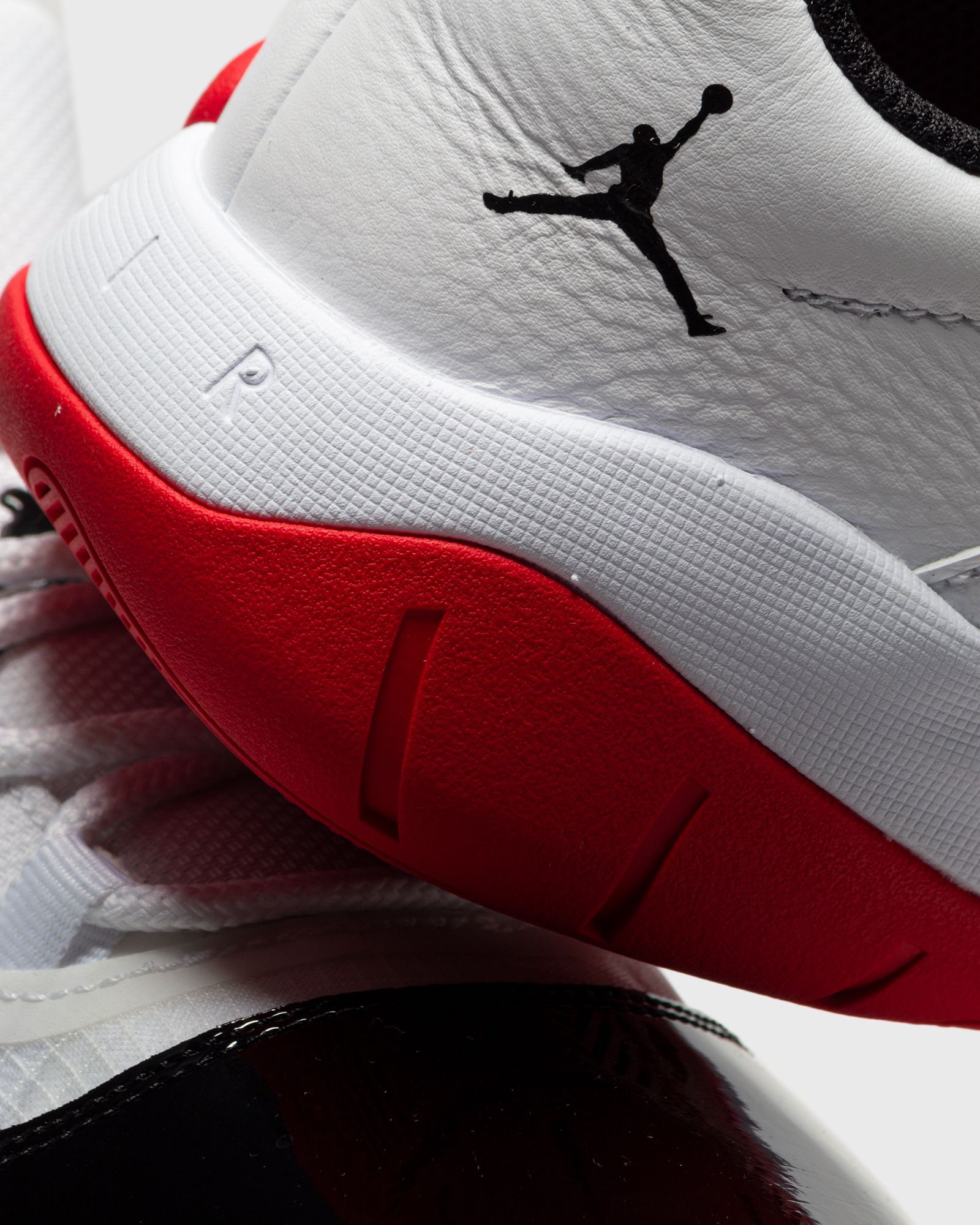 Air Jordan 11 CMFT Low