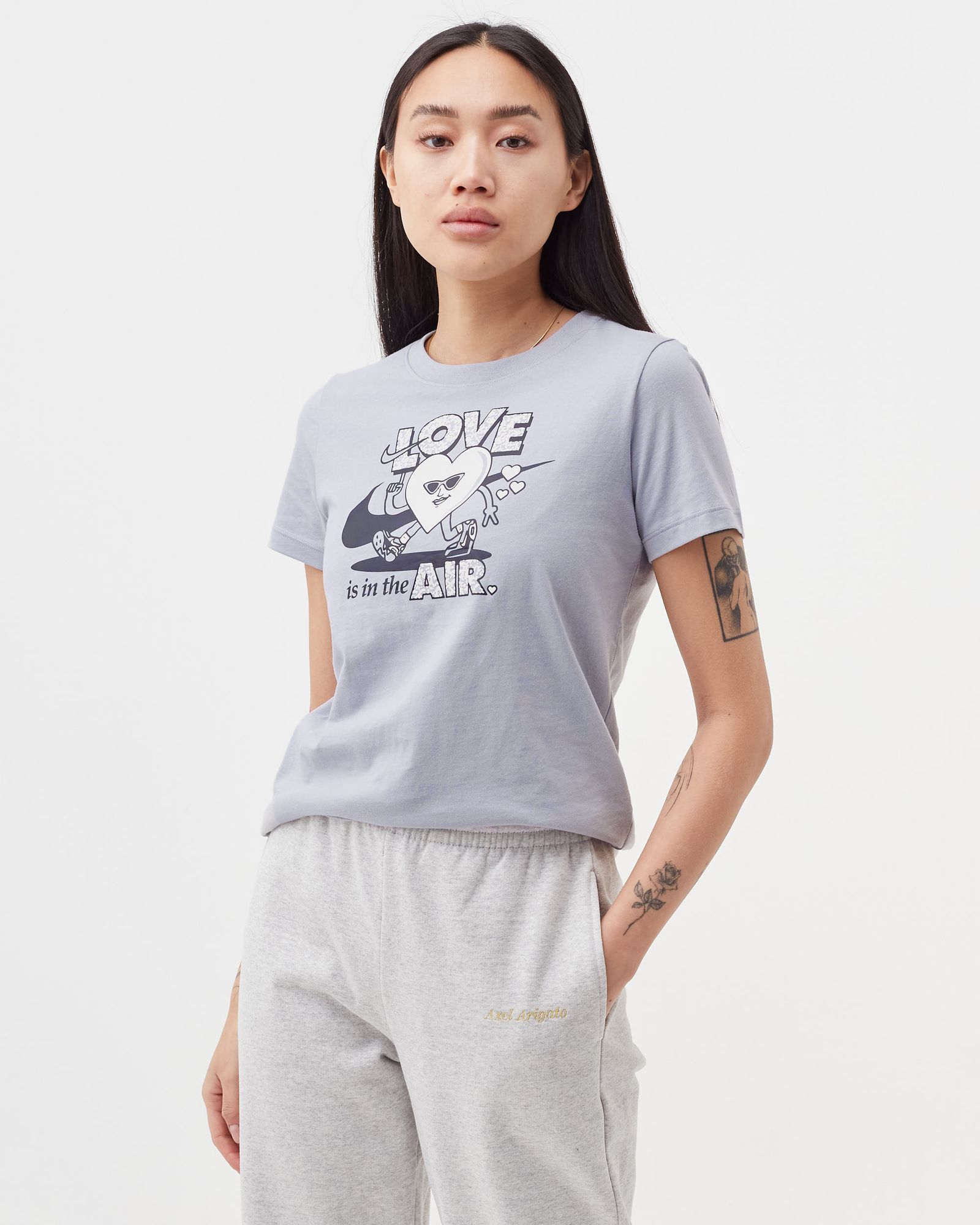 WMNS GRAPHIC TEE