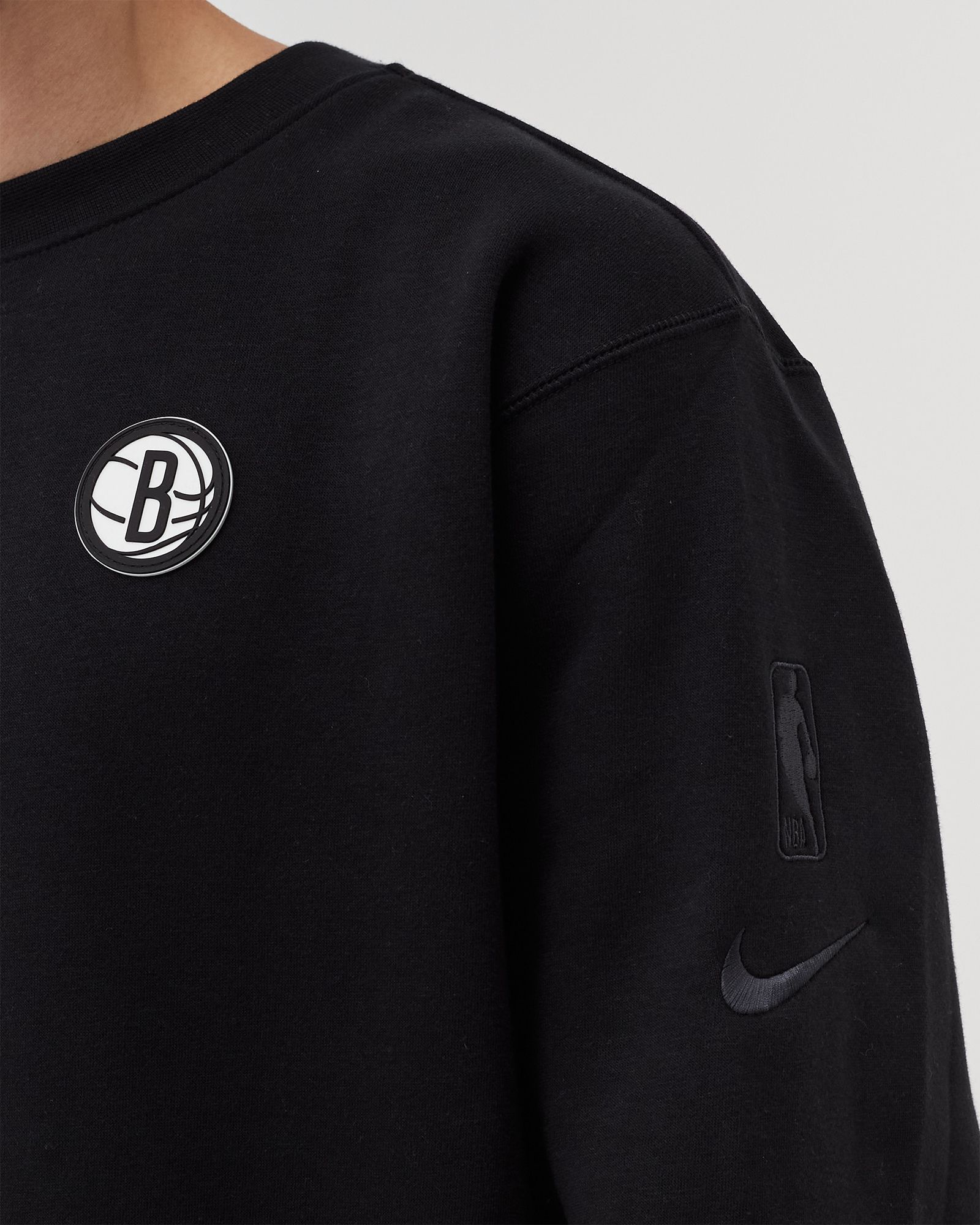 Courtside Fleece Longsleeve - Brooklyn Nets