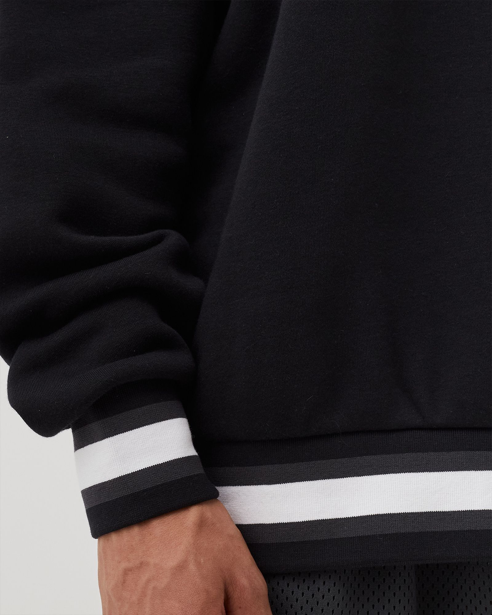 Courtside Fleece Longsleeve - Brooklyn Nets