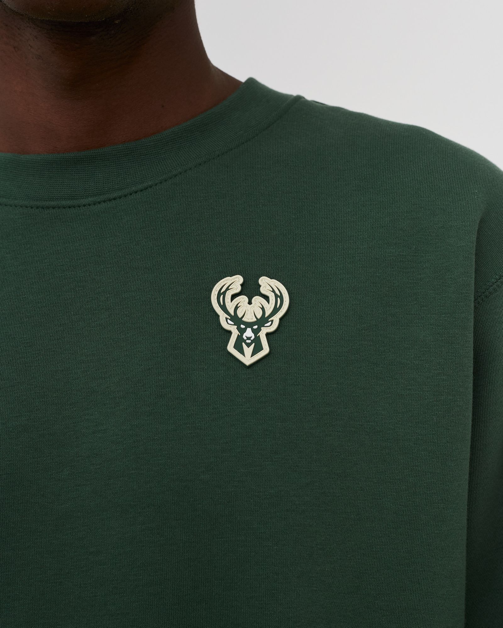 Courtside Fleece Crew - Milwaukee Bucks