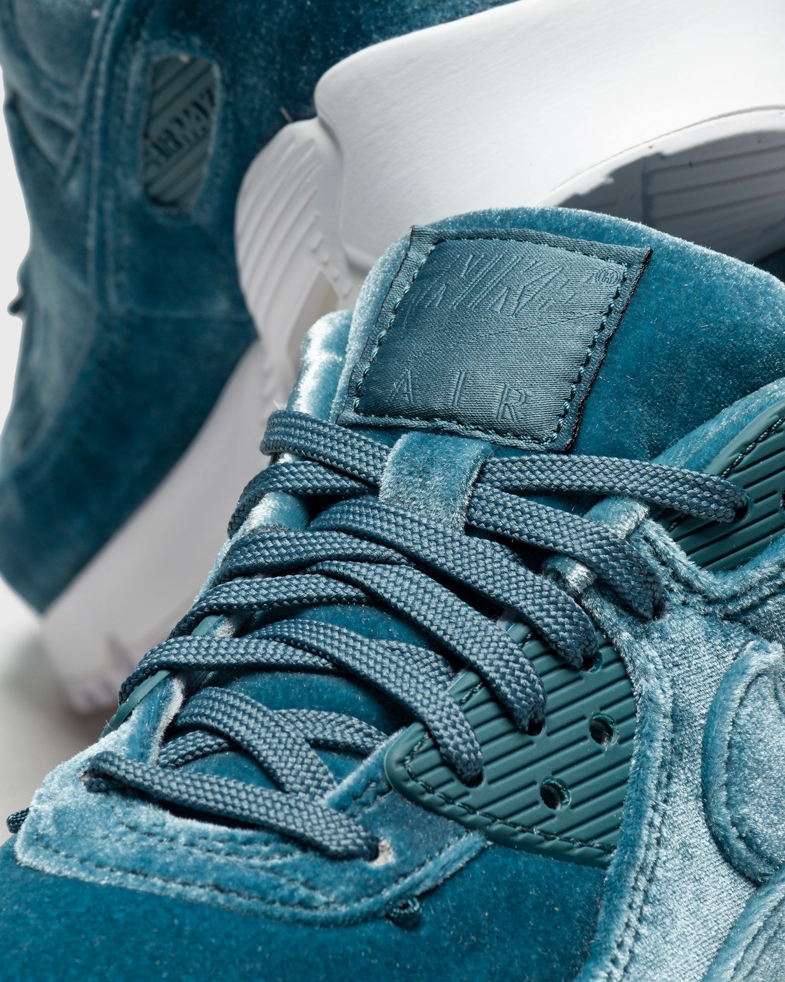 WMNS Air Max 90 Premium