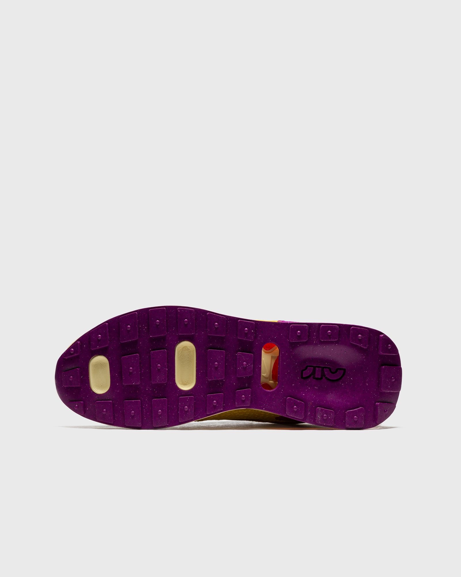 WMNS AIR MAX PRE DAY