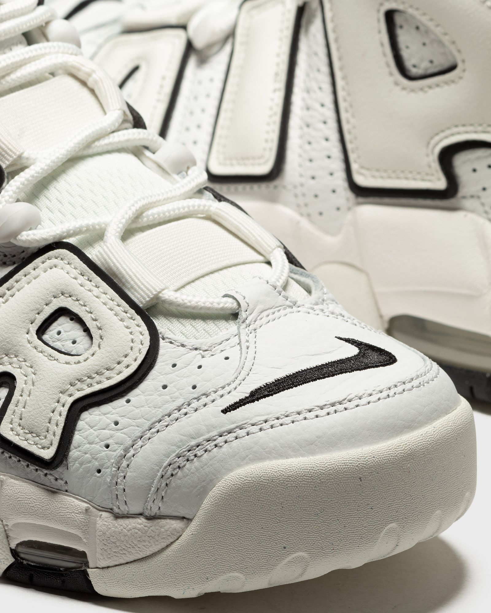 WMNS AIR MORE UPTEMPO