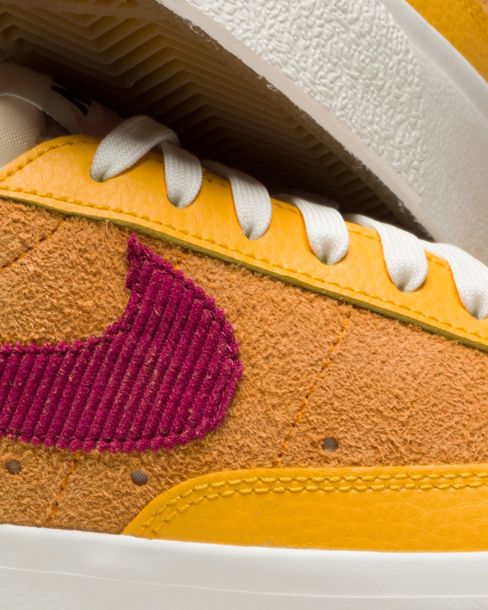 WMNS BLAZER LOW PLATFORM