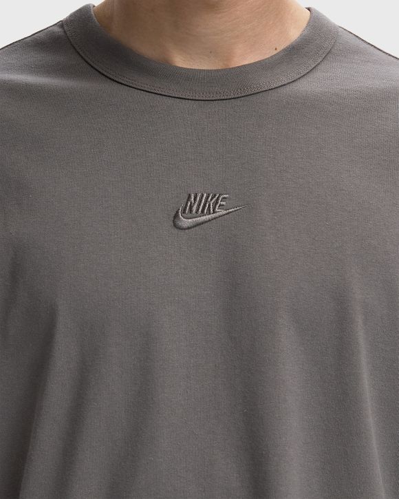 Premium Essentials Longsleeve