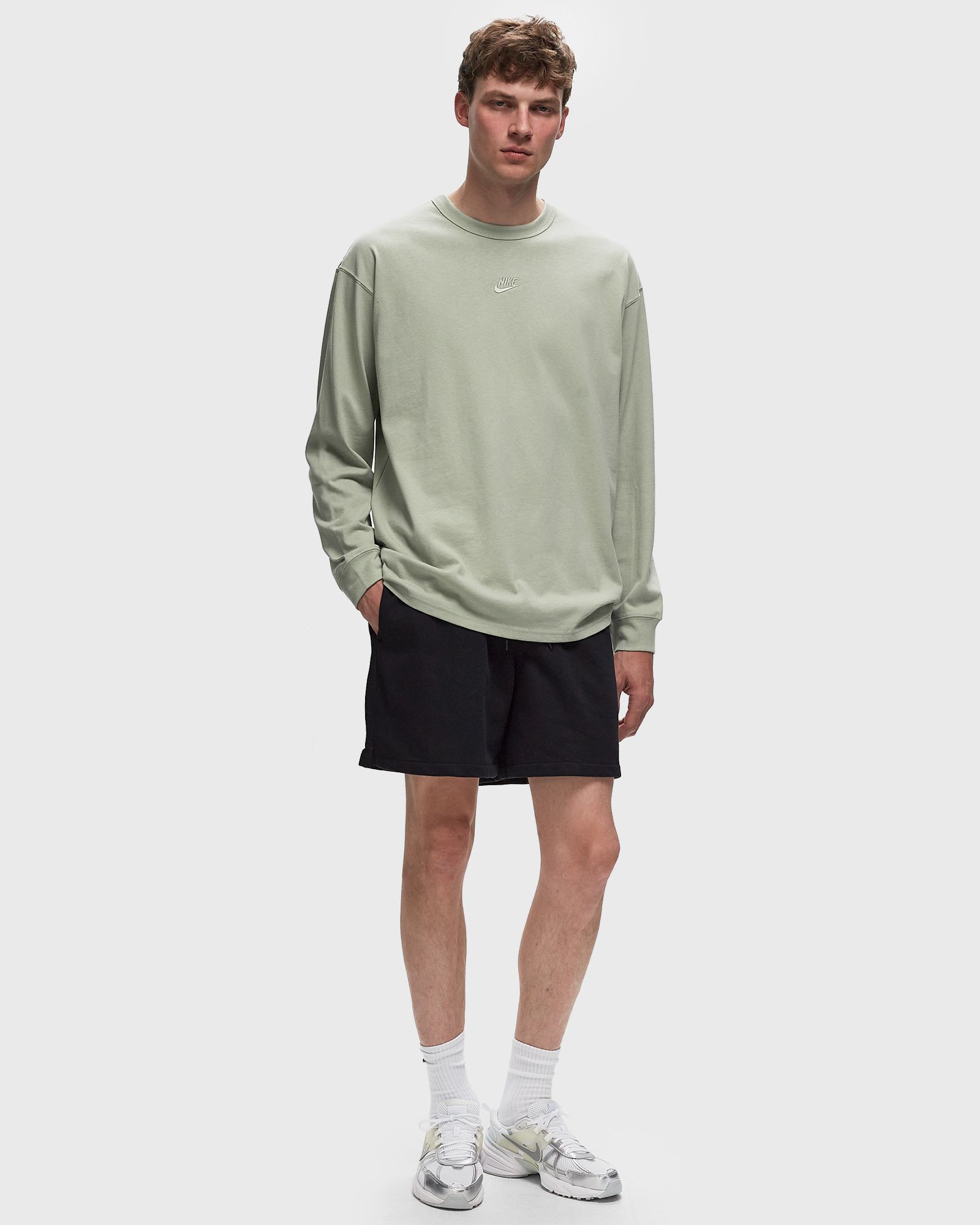 Premium Essentials Longsleeve