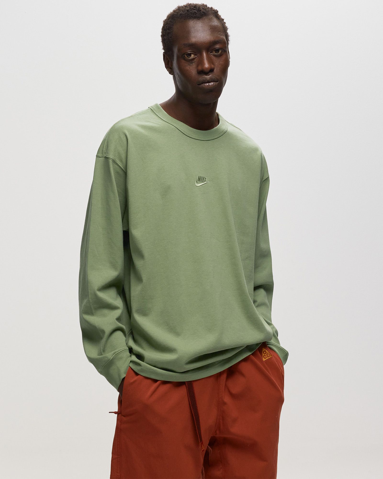 Premium Essentials Longsleeve