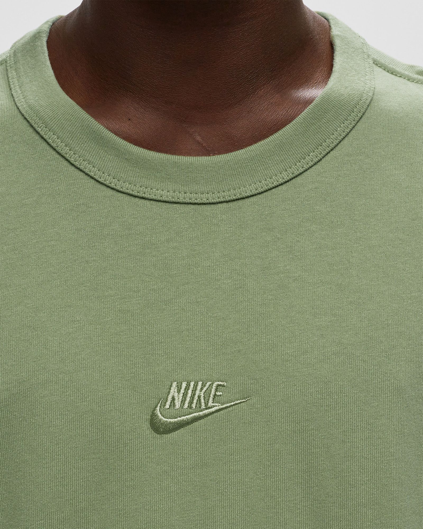 Premium Essentials Longsleeve