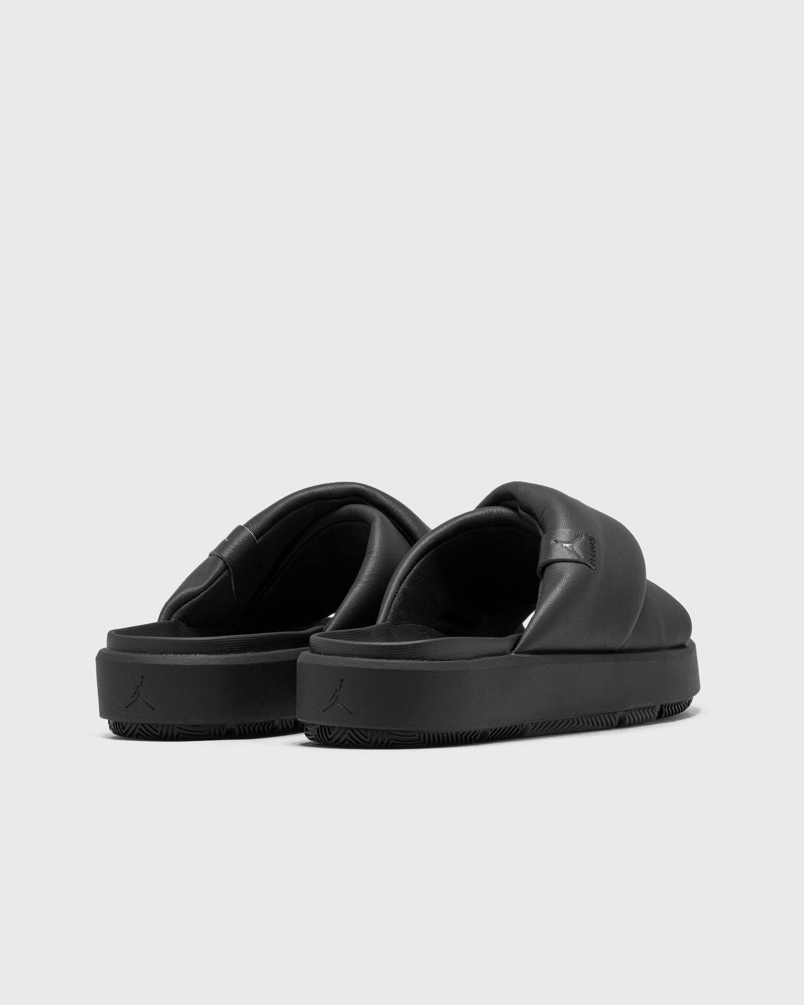WMNS Sophia Slides