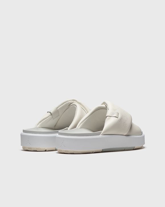 Jordan WMNS Sophia Slides White | BSTN Store