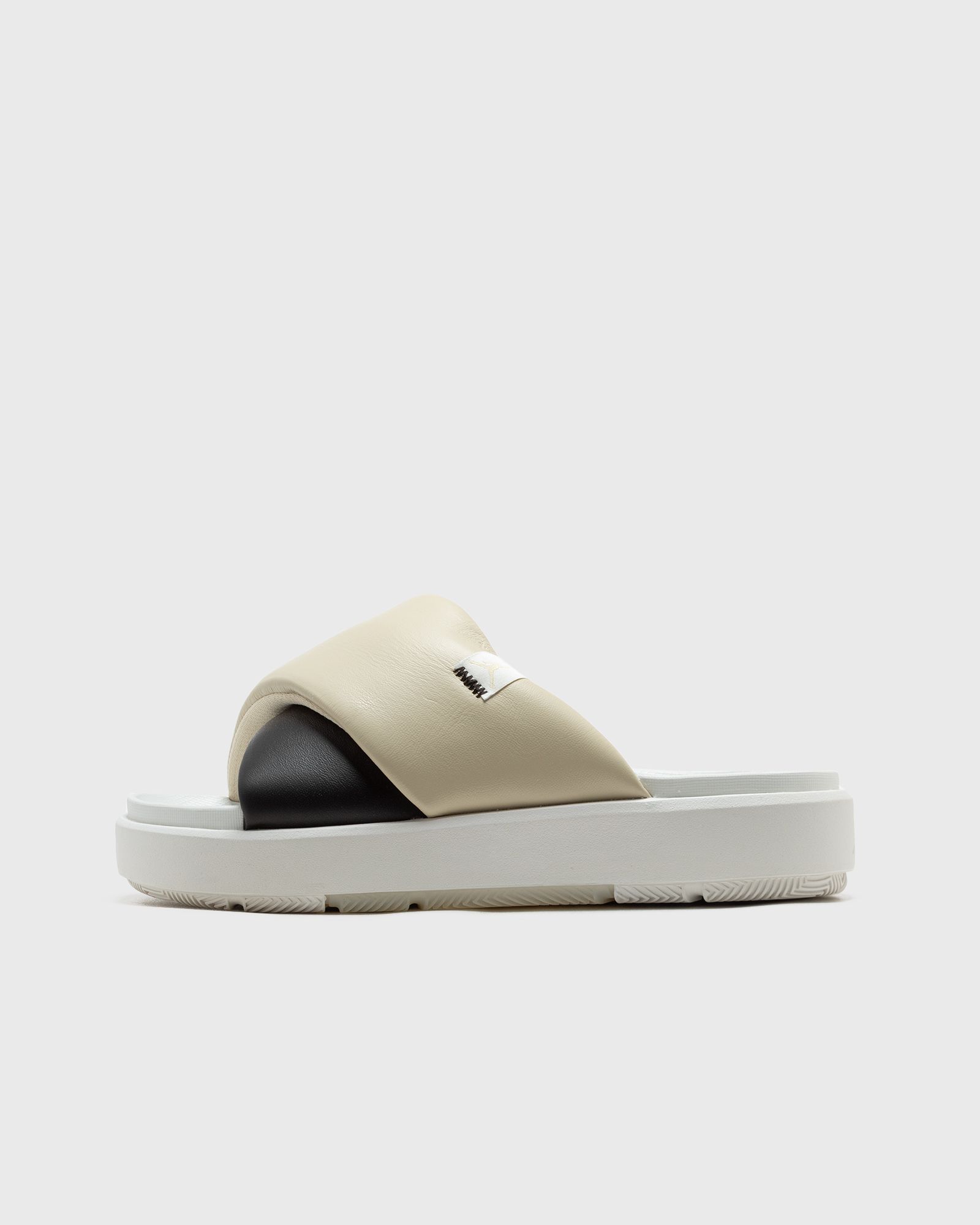 WMNS Sophia Slides