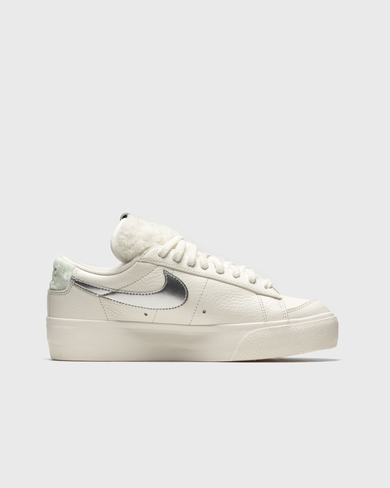 WMNS BLAZER LOW PLATFORM