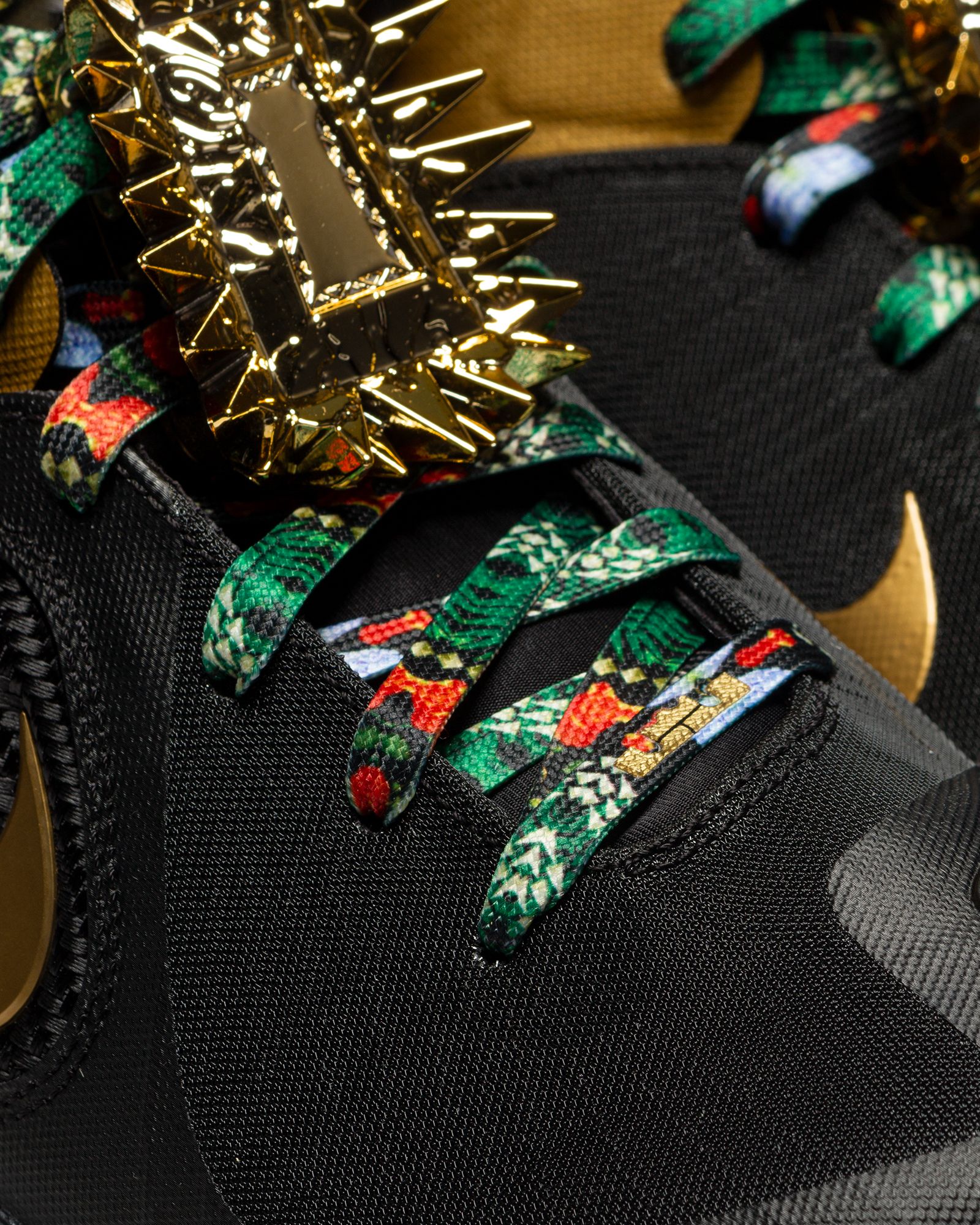 LEBRON IX 'WATCH THE THRONE'