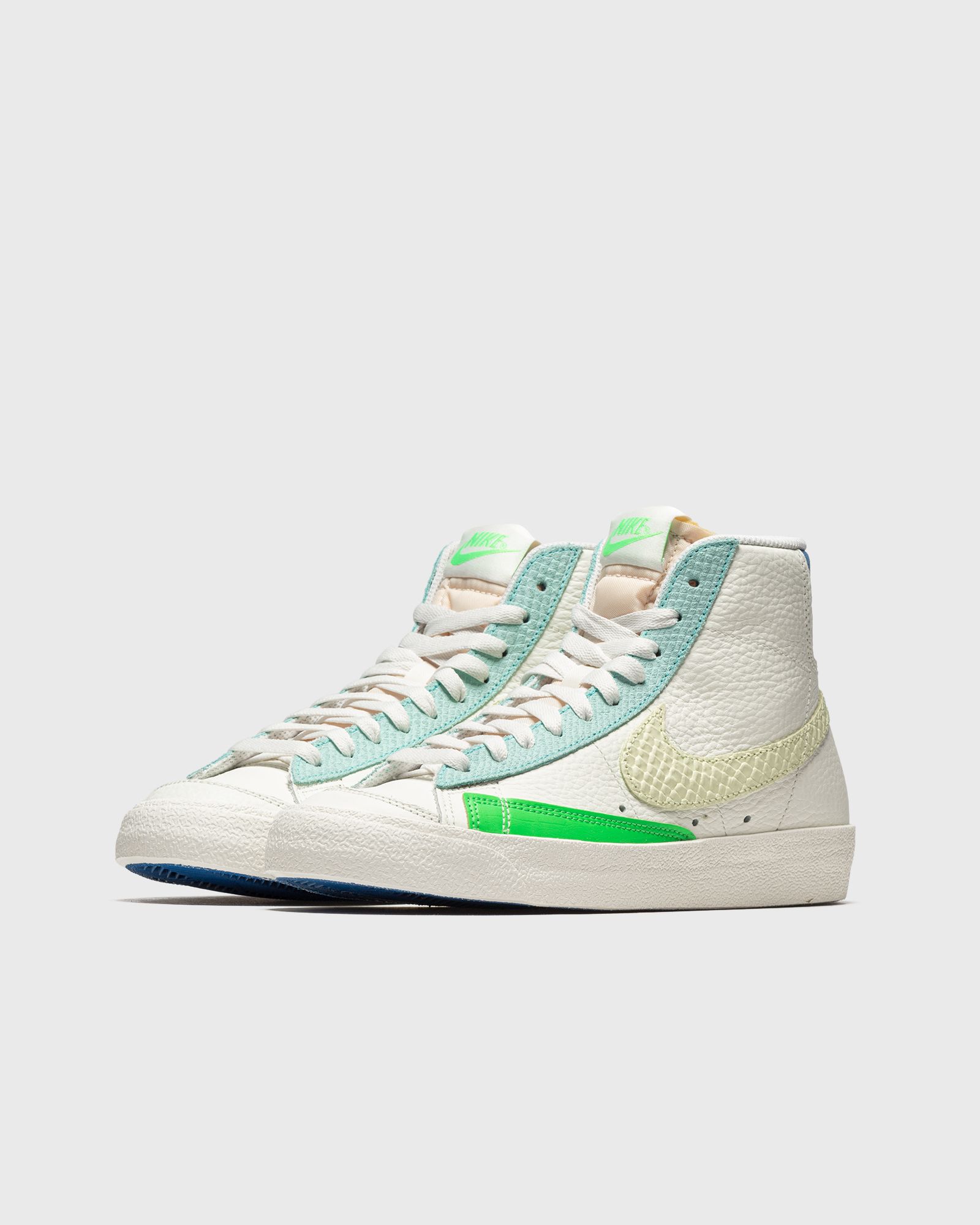 WMNS BLAZER MID '77