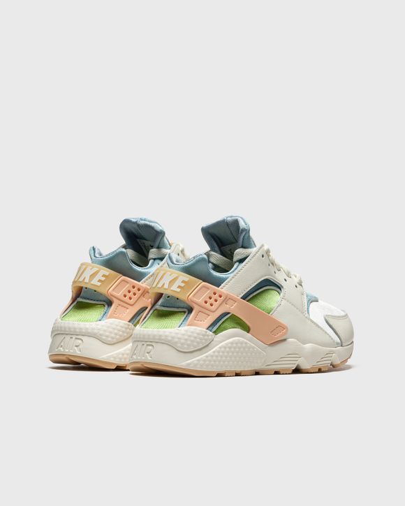 Nike WMNS Air Huarache SE White | BSTN Store