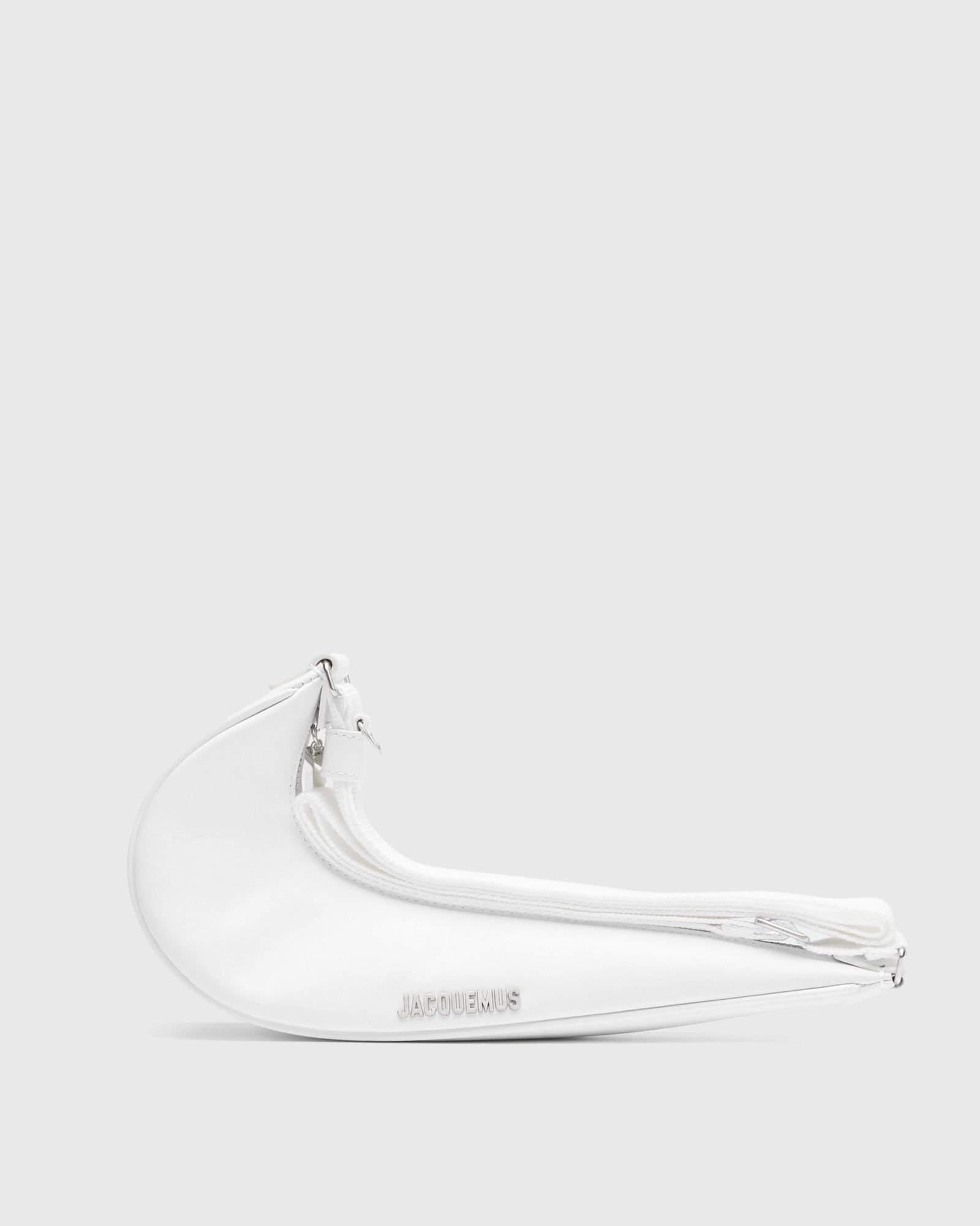 x JACQUEMUS LE SWOOSH BAG