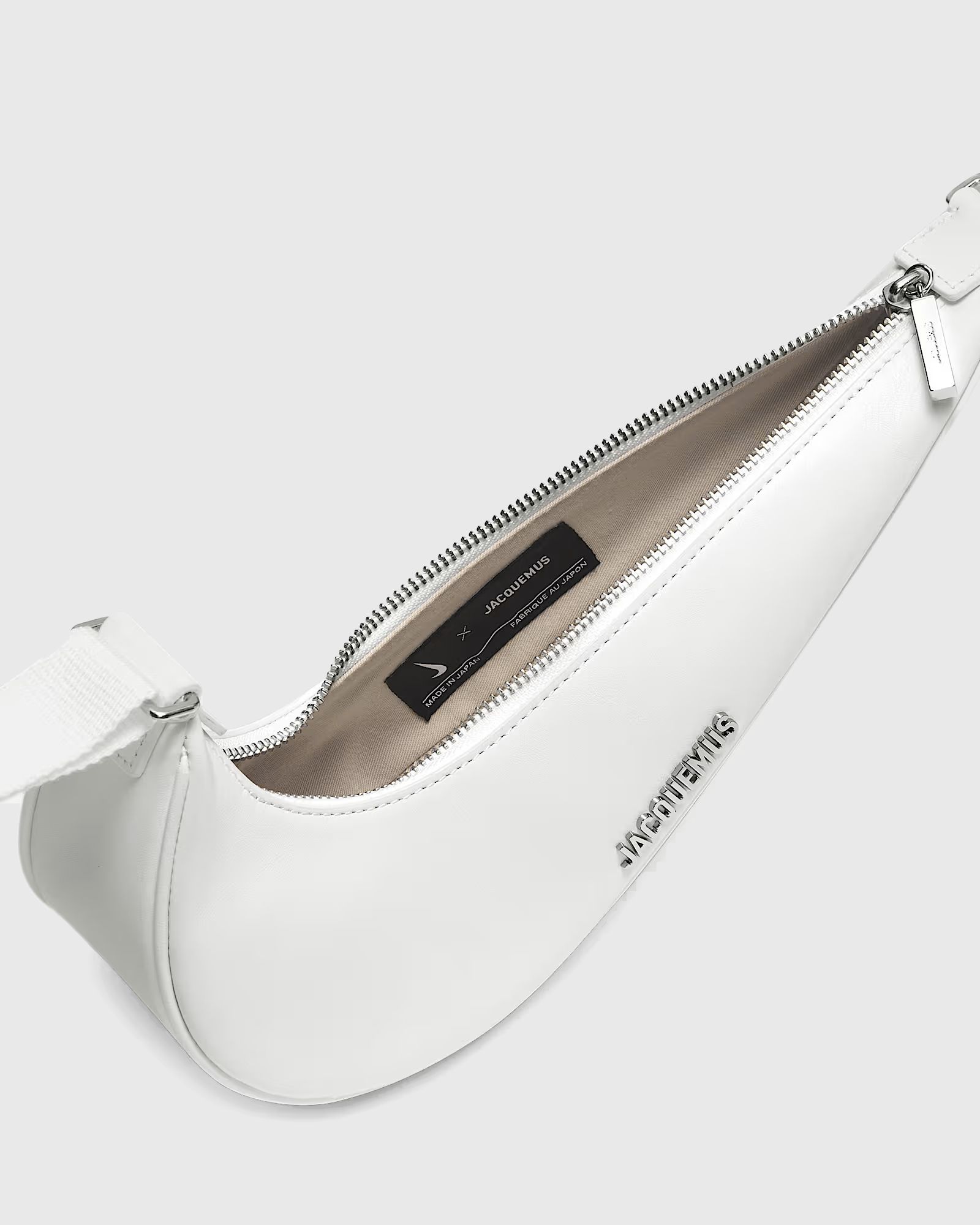 x JACQUEMUS LE SWOOSH BAG