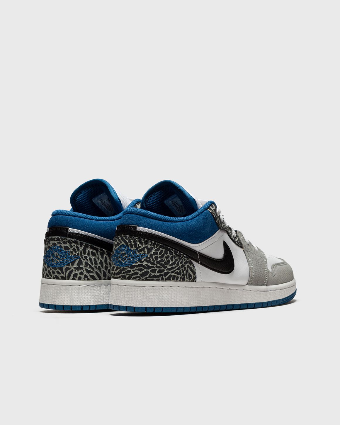 Jordan AIR JORDAN 1 LOW SE (GS) White | BSTN Store Jordan AIR JORDAN 1 LOW SE (GS) White | BSTN Store