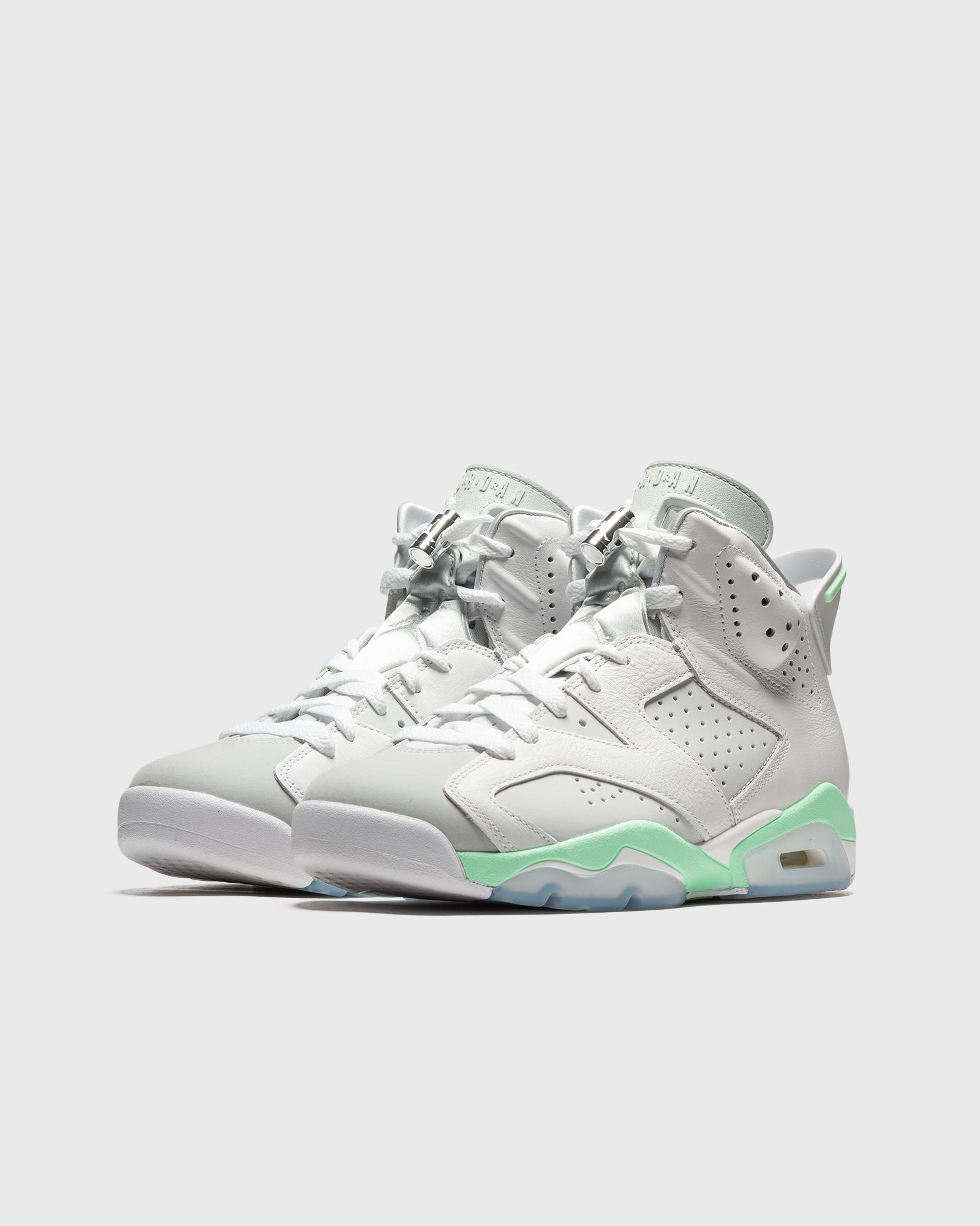WMNS AIR JORDAN 6 RETRO "MINT FOAM"
