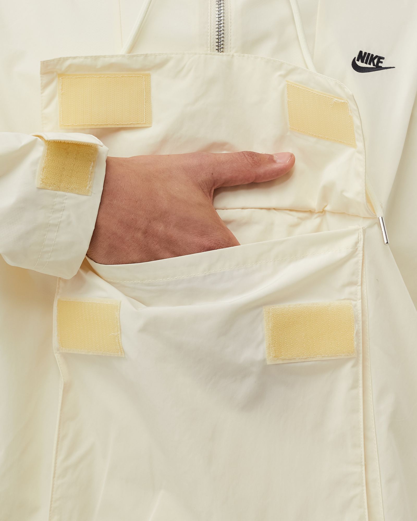 LND NIKE CIRCA ANORAK