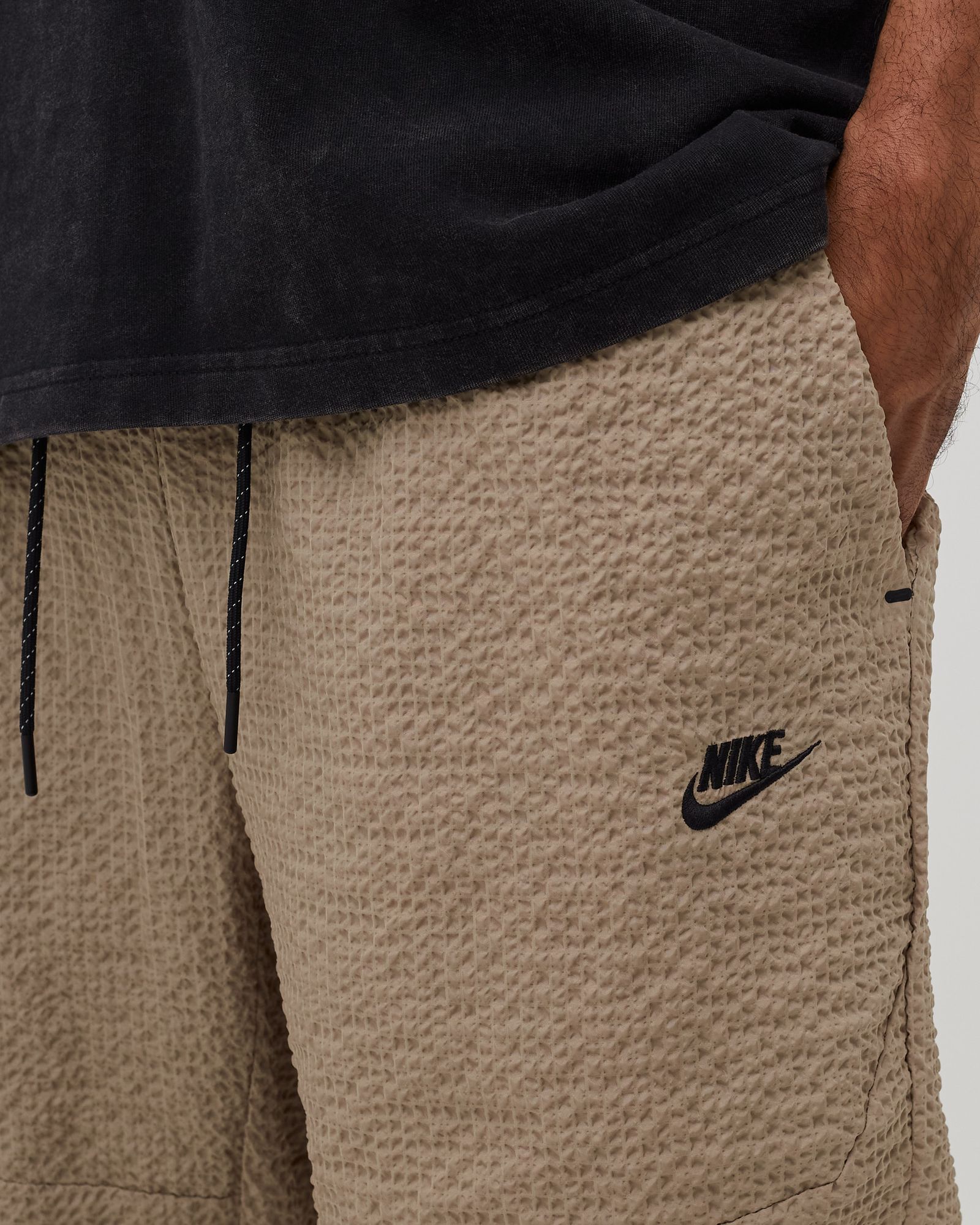 Tech Essentials Woven Joggers