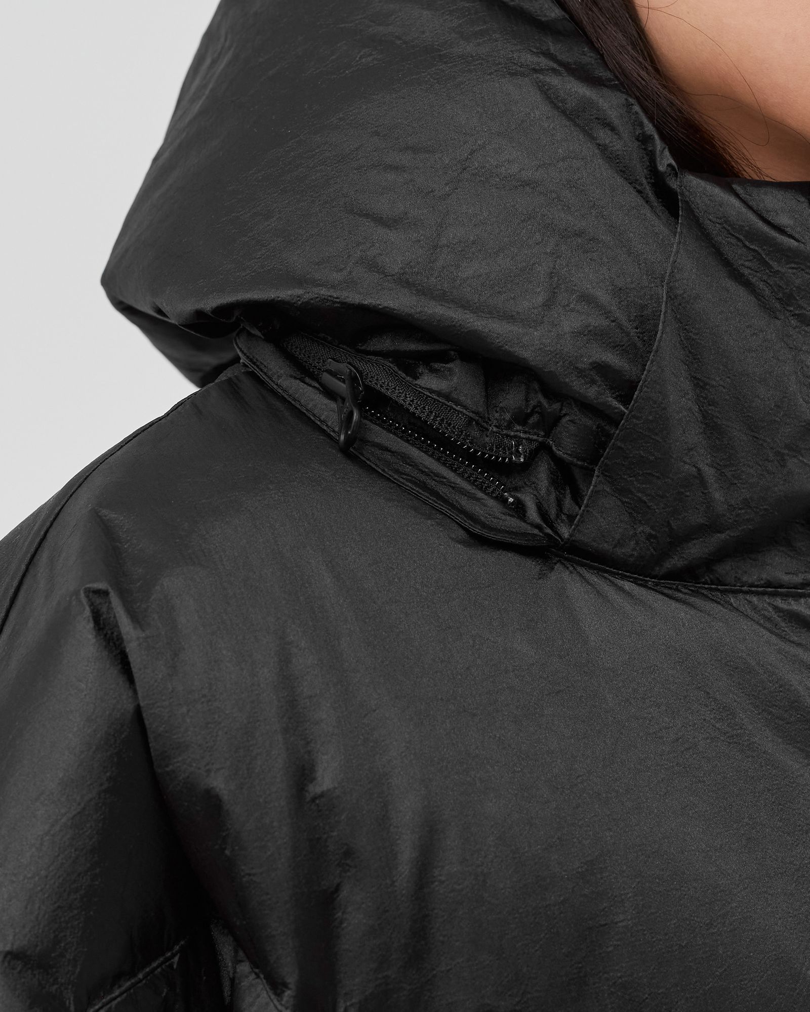 WMNS Therma-FIT City Series Synthetic Fill Shine Parka