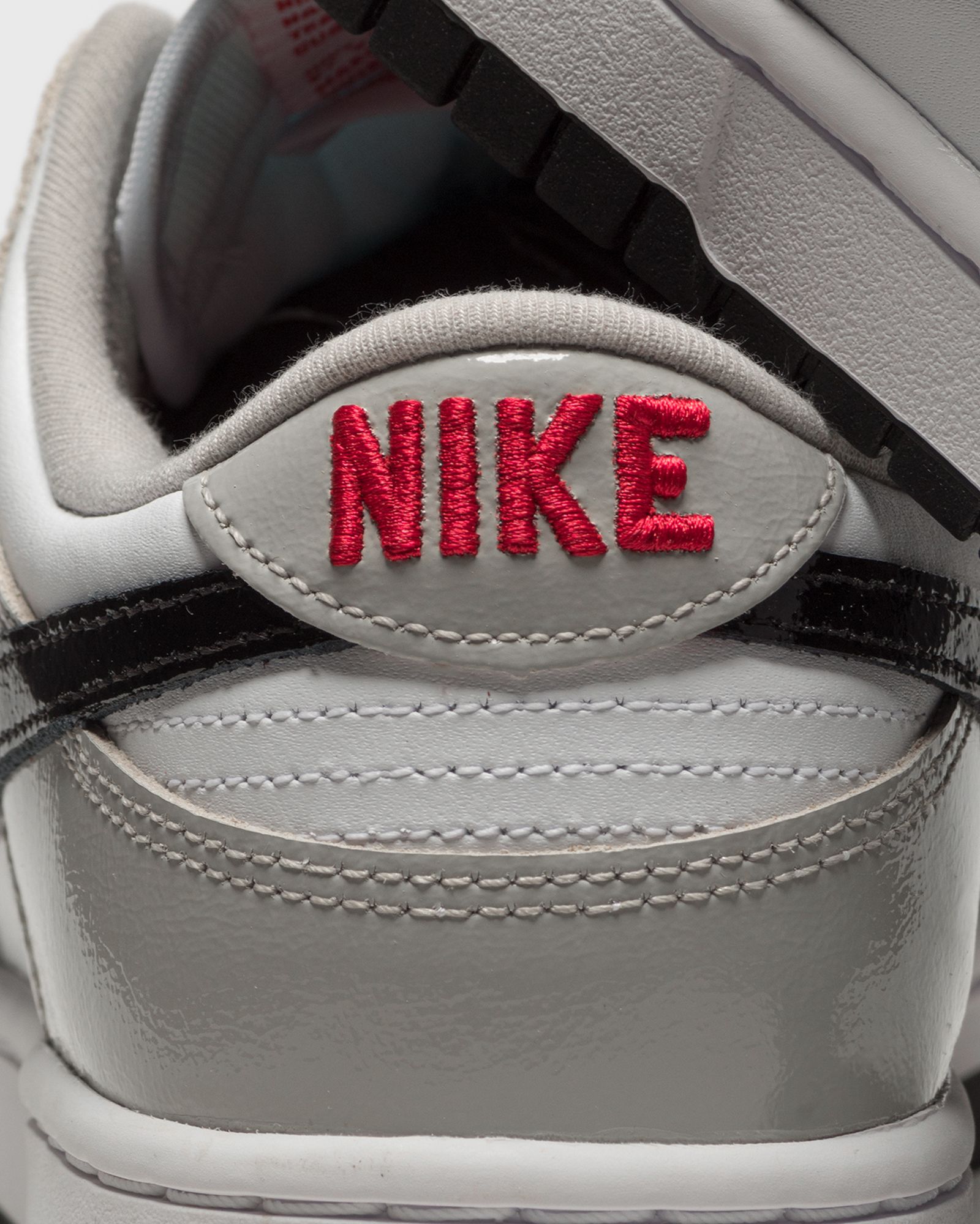 WMNS DUNK LOW ESS 'Light Iron Ore'