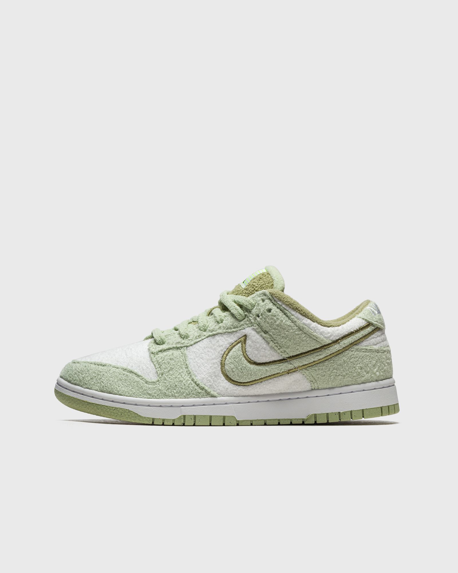 WMNS DUNK LOW SE CC 'Fleece Green'