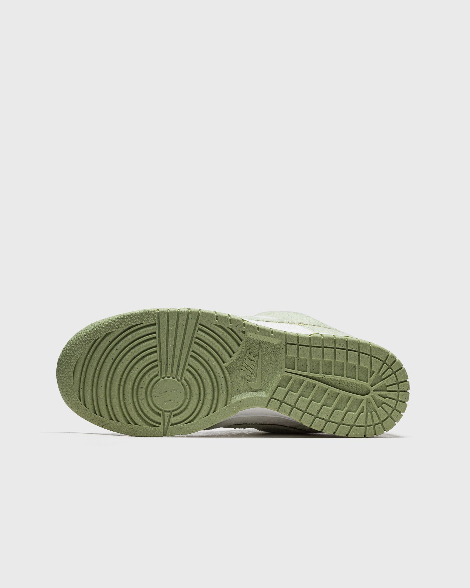 WMNS DUNK LOW SE CC 'Fleece Green'