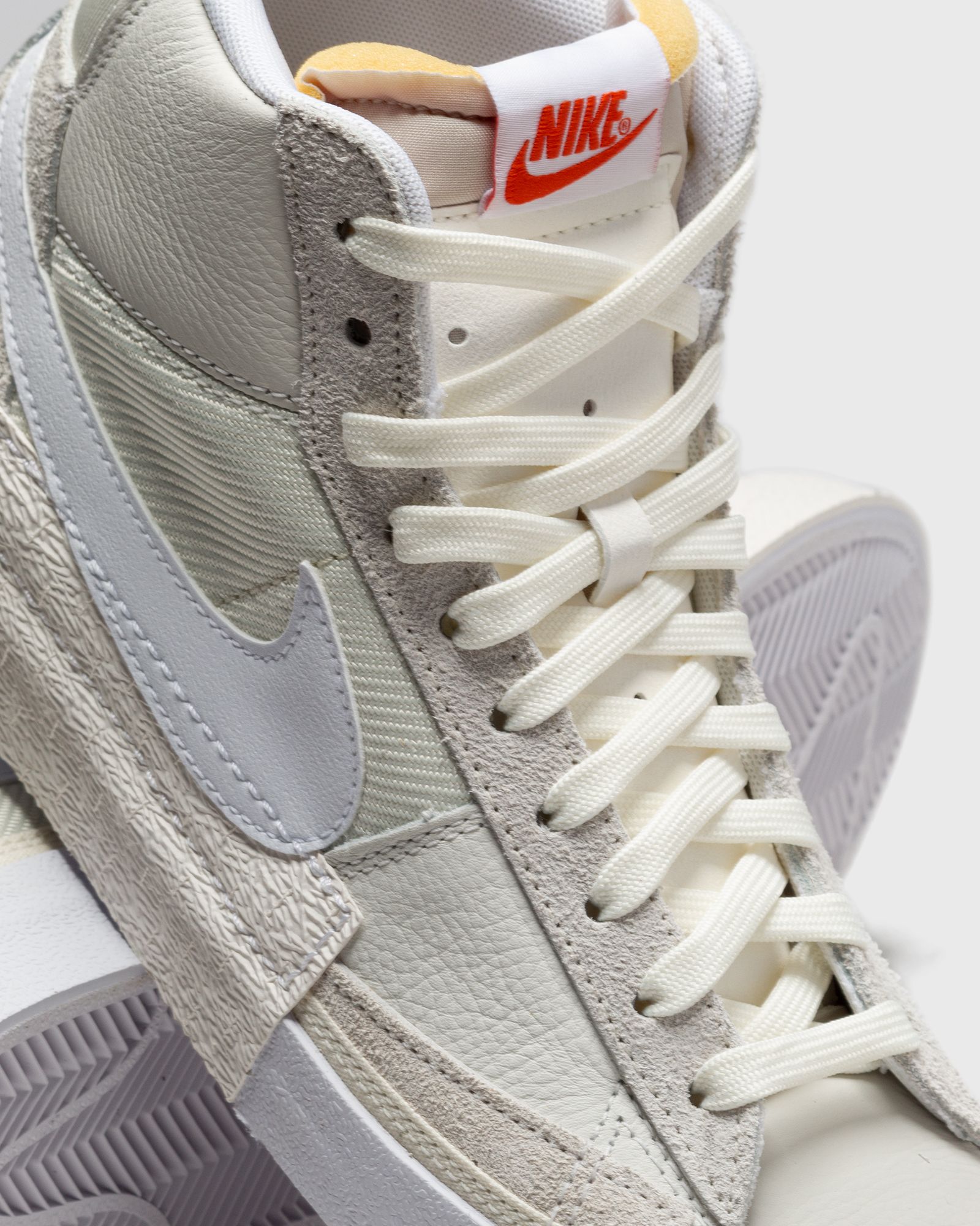 Nike SB Blazer Mid グレー 10 新品 Nike SB Zoom Blazer Mid ISO WOLF GREY/WHITE｜ANCHOR SKATE SHOP