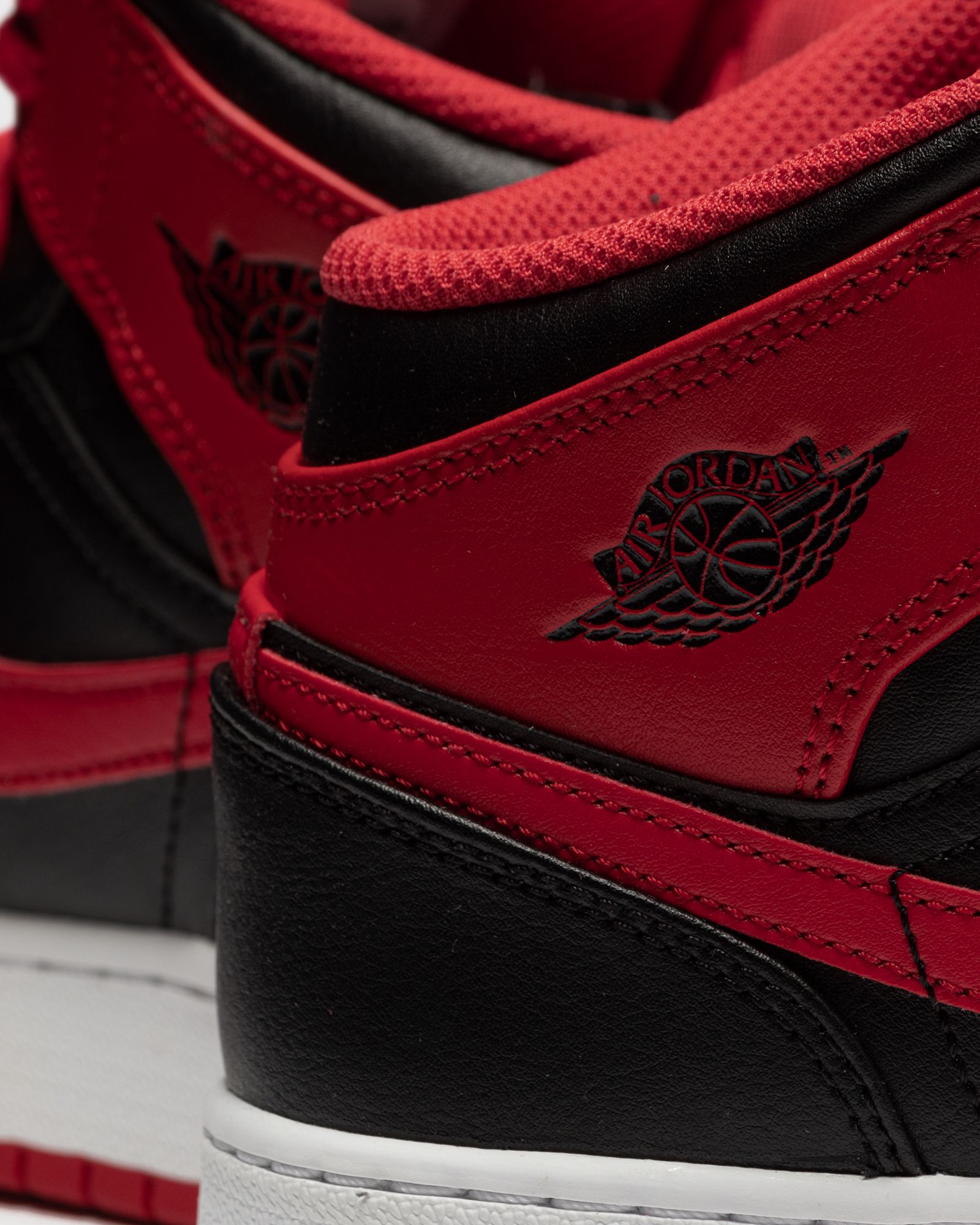 AIR JORDAN 1 MID (GS)